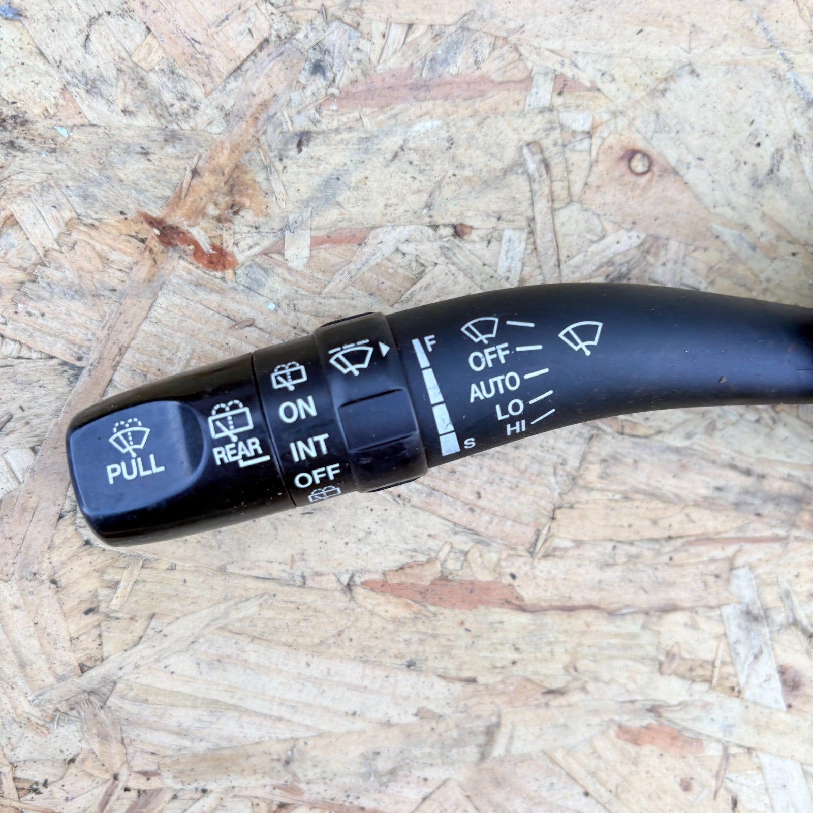 KIA CARENS MK2 (07-12) WINDSCREEN WIPER STALK SWITCH 202005765