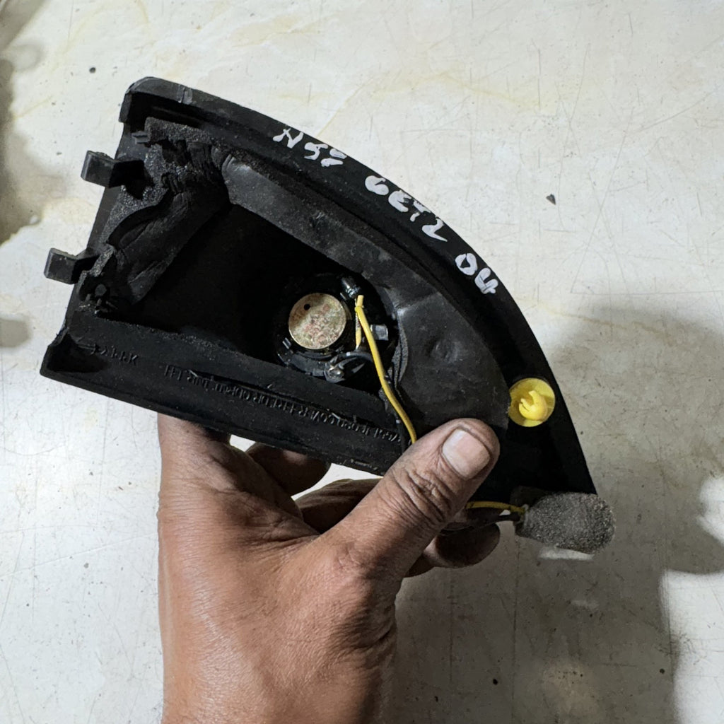 Hyundai Getz TB Front Left Mirror Triangle Tweeter Speaker Cover Trim 2002-2011