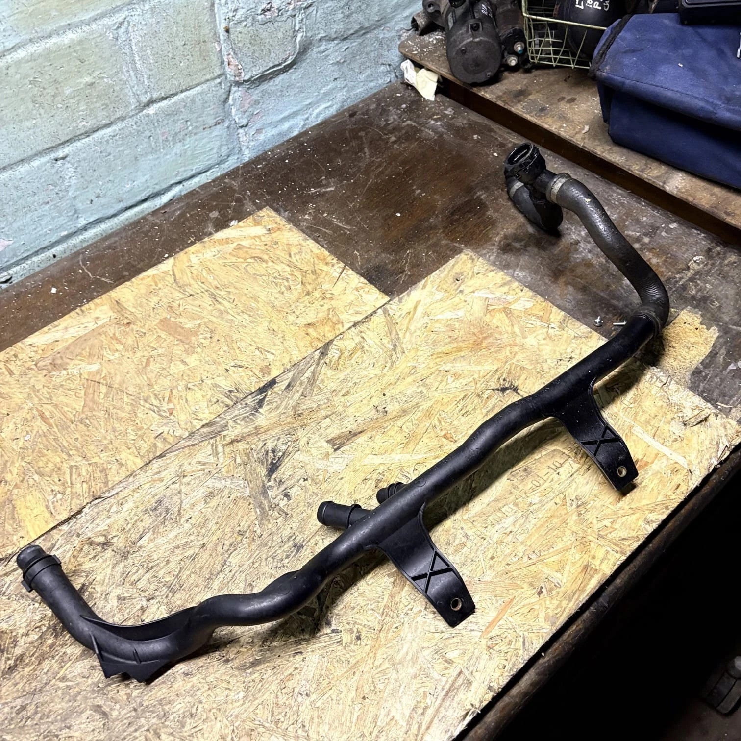 BMW 1 SERIES E87 PETROL WATER COOLANT PIPE HOSES 754823 2007