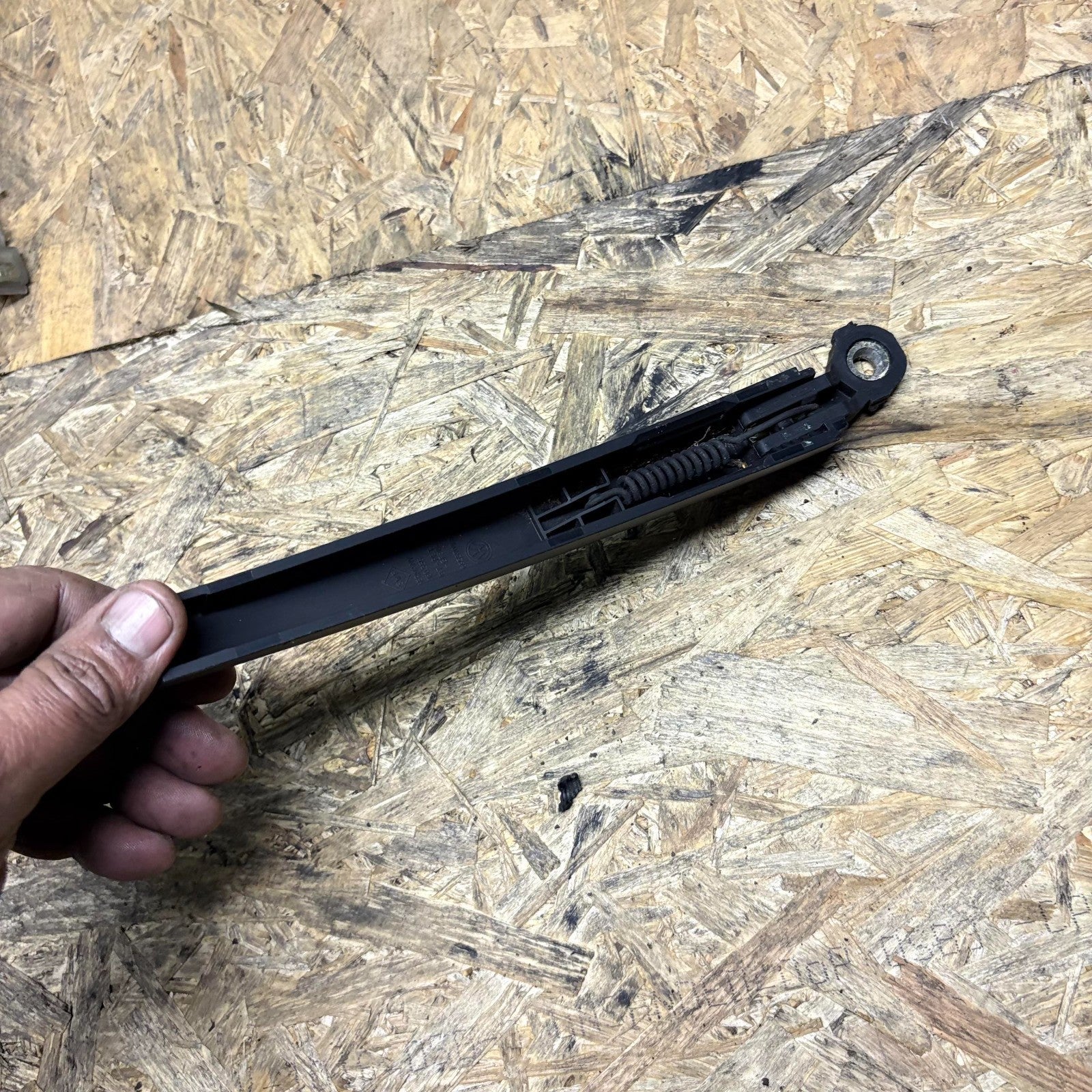 VOLKSWAGEN POLO 2002-2009 REAR WINDSHIELD WIPER ARM 606955707A