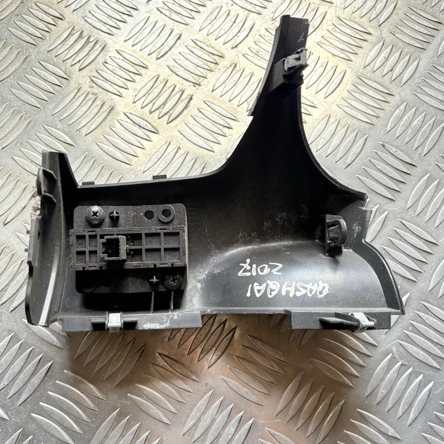 Nissan Qashqai 2017 Dashboard Trim Cover Moulding 68414EA1A AMD96163