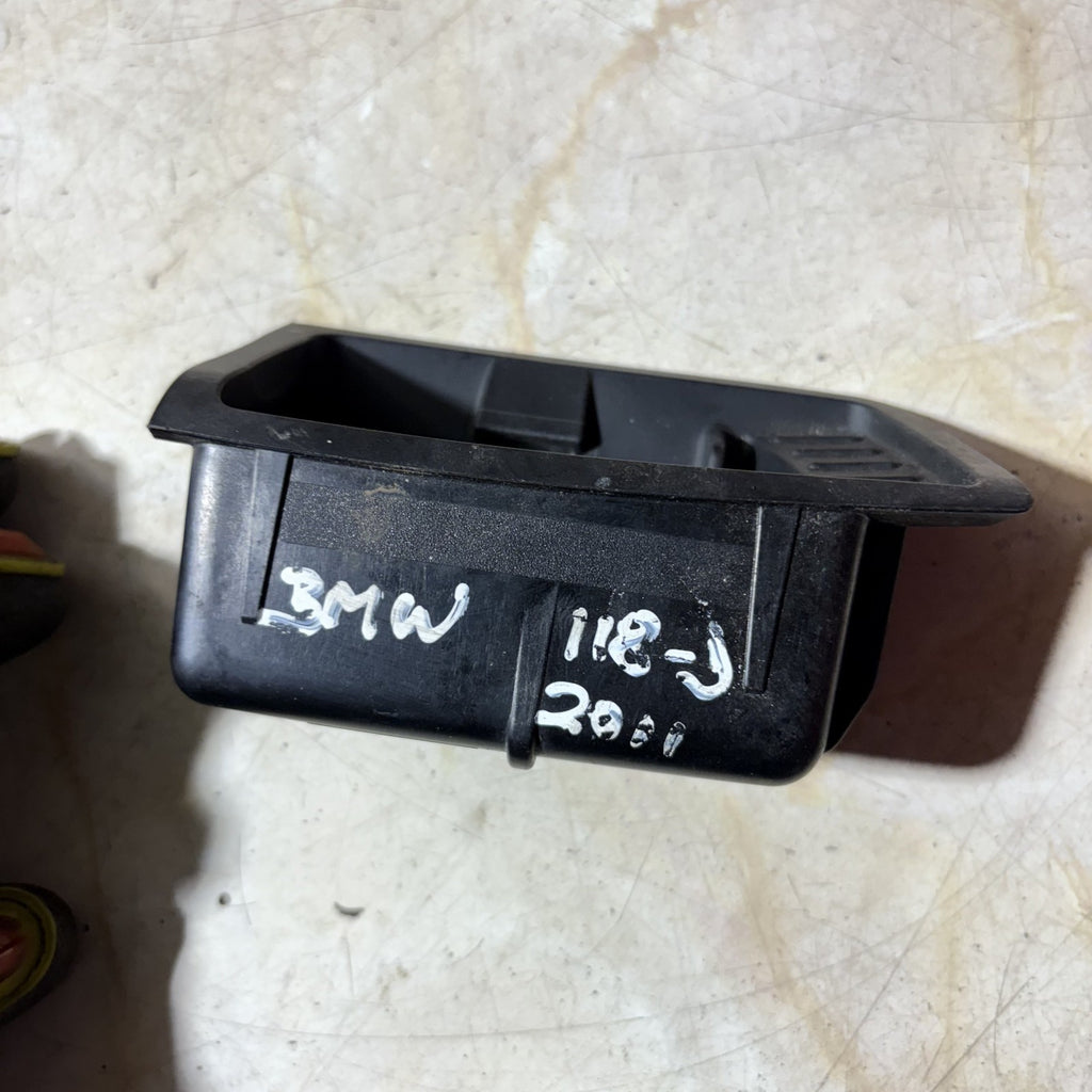 BMW 118D 2011 ASHTRAY INSERT 22167210