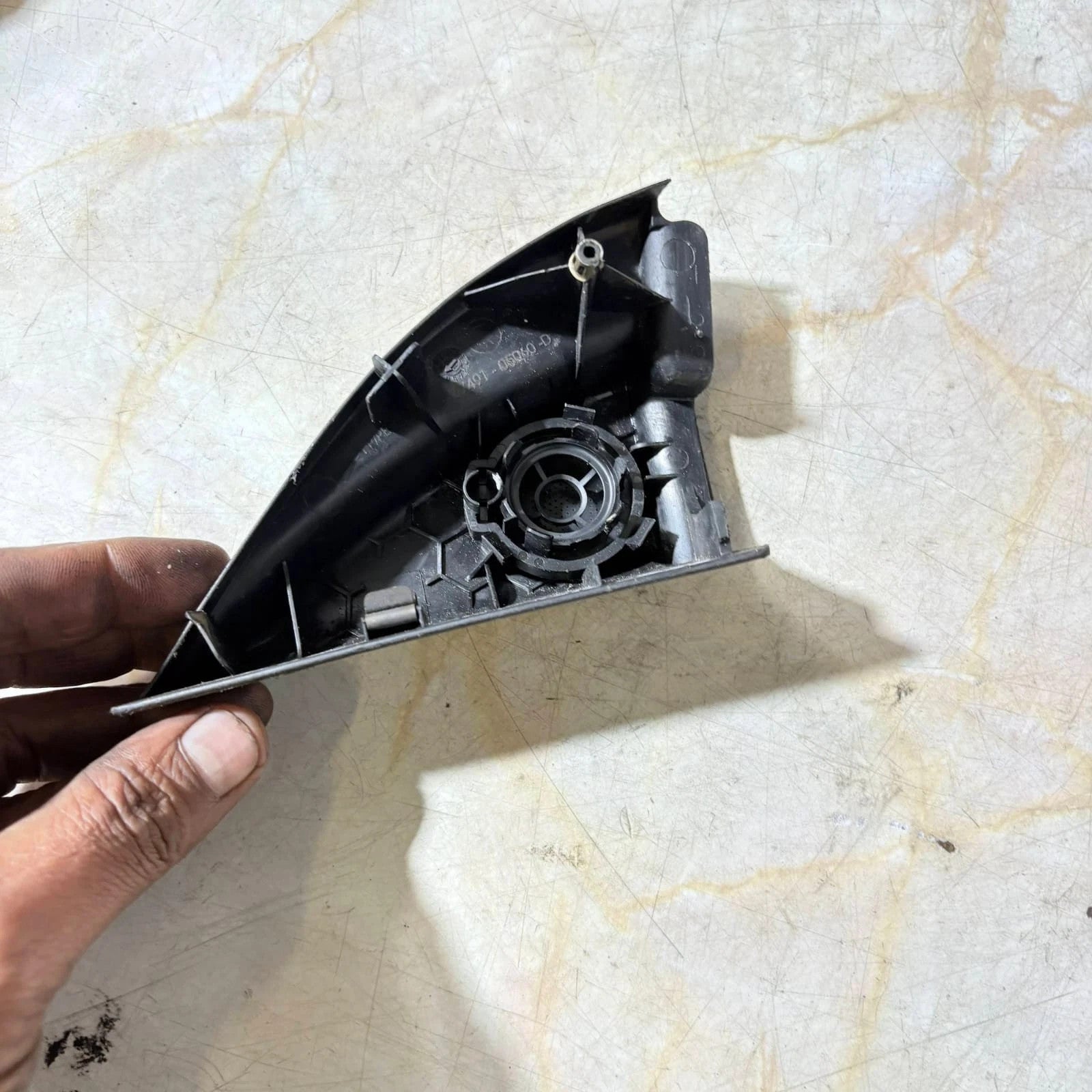 TOYOTA AVENSIS Driver Front SPEAKER TWEETER 67491-05060D with SURROUND TRIM 2004