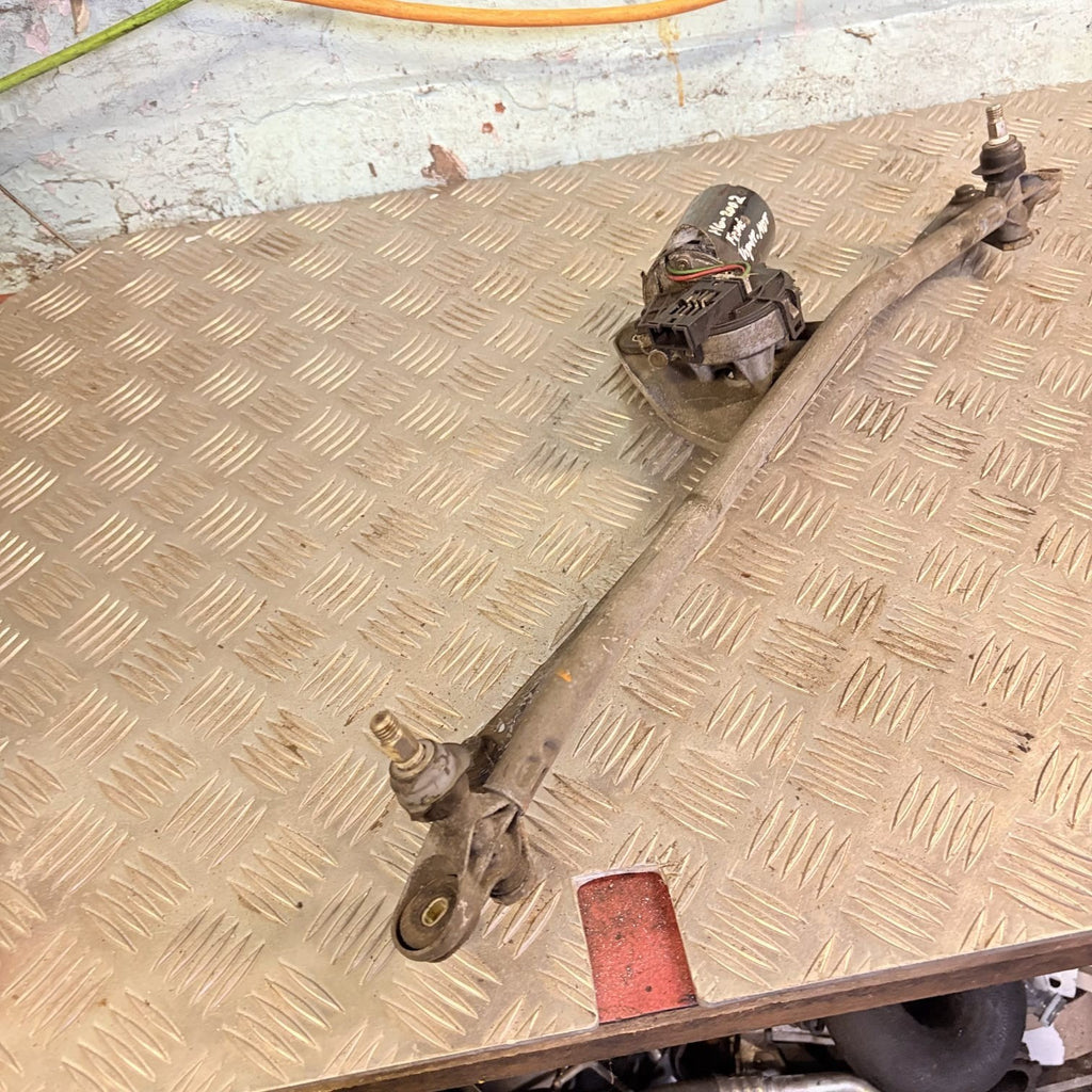 Rover 75 MG ZT 2002 Front Wiper Motor with Linkage: 0390241358