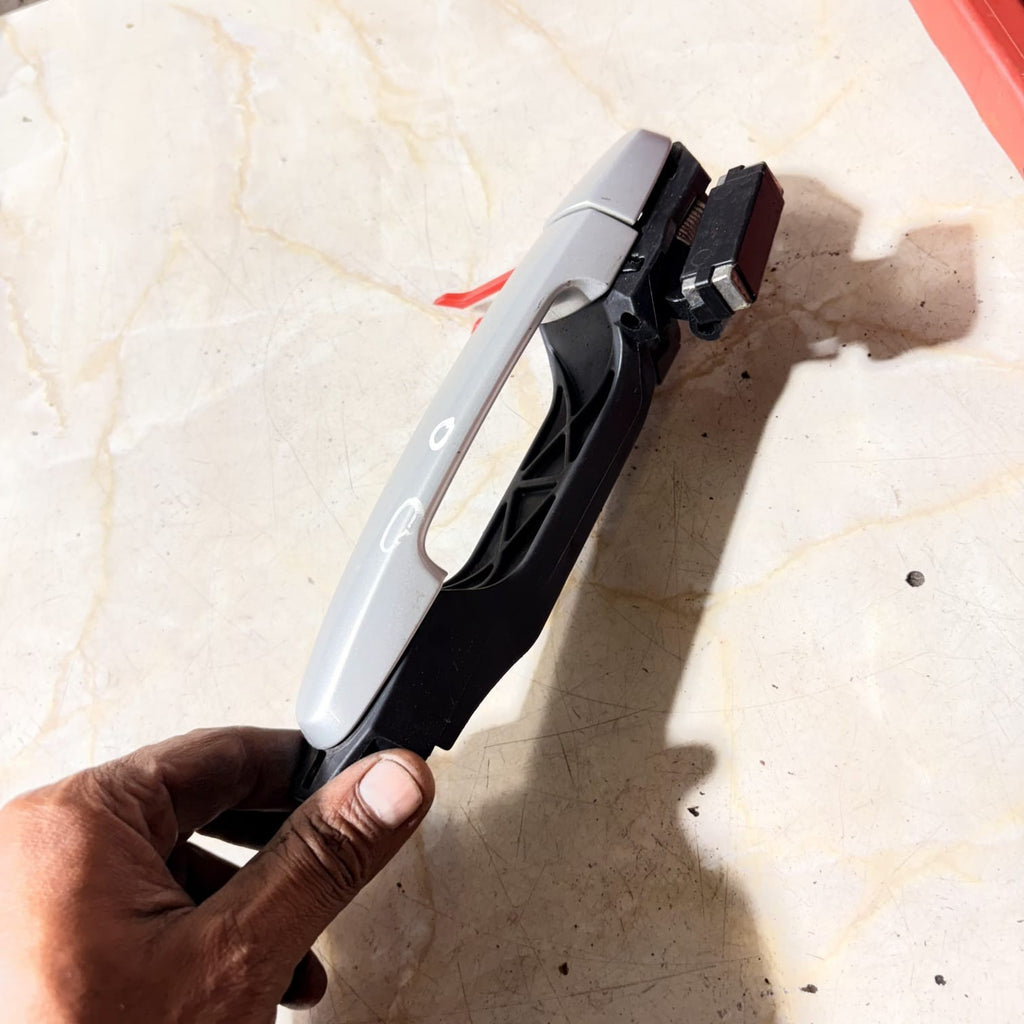 Toyota Yaris Mk2 2006-2011 5DR Rear Left NSR Exterior Door Handle Silver