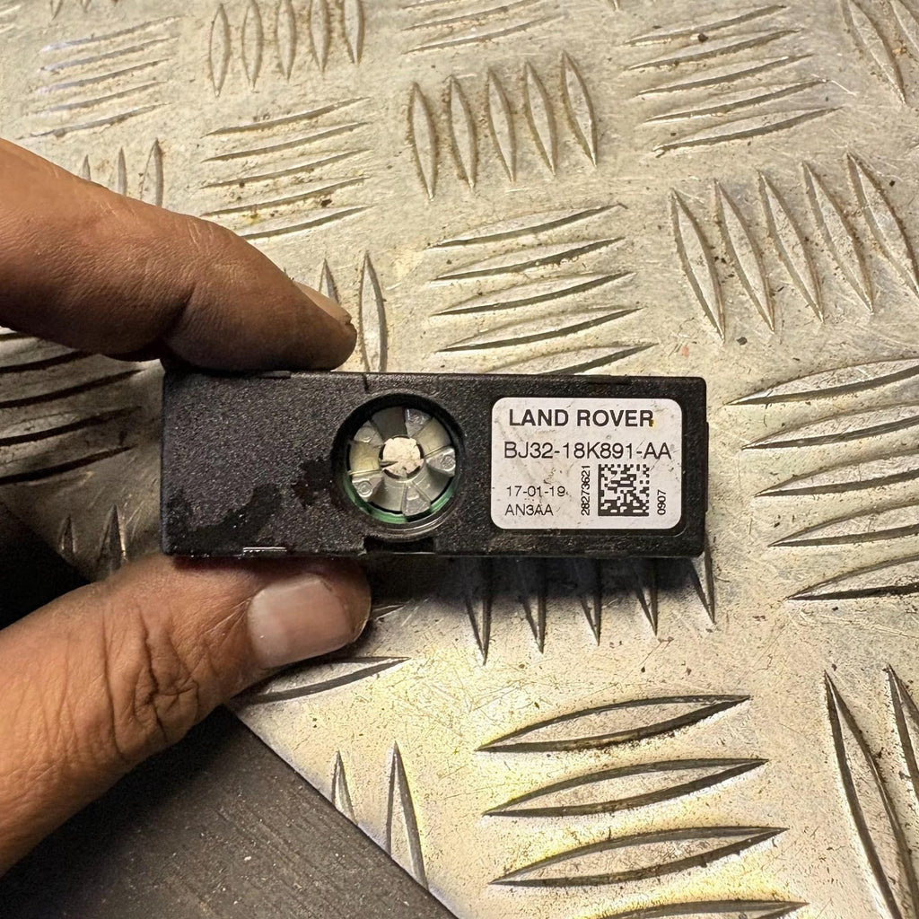 FOR 2015 LAND ROVER EVOQUE AERIAL AMPLIFIER BJ32-18K891-AA