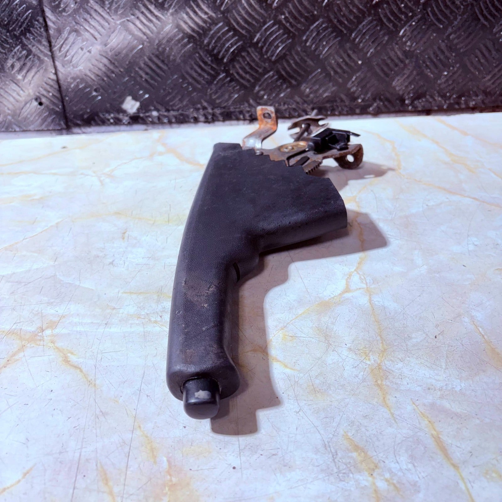 VW GOLF MK4 1997-2006 HANDBRAKE PARKING BRAKE LEVER ASSEMBLY 1J0947561