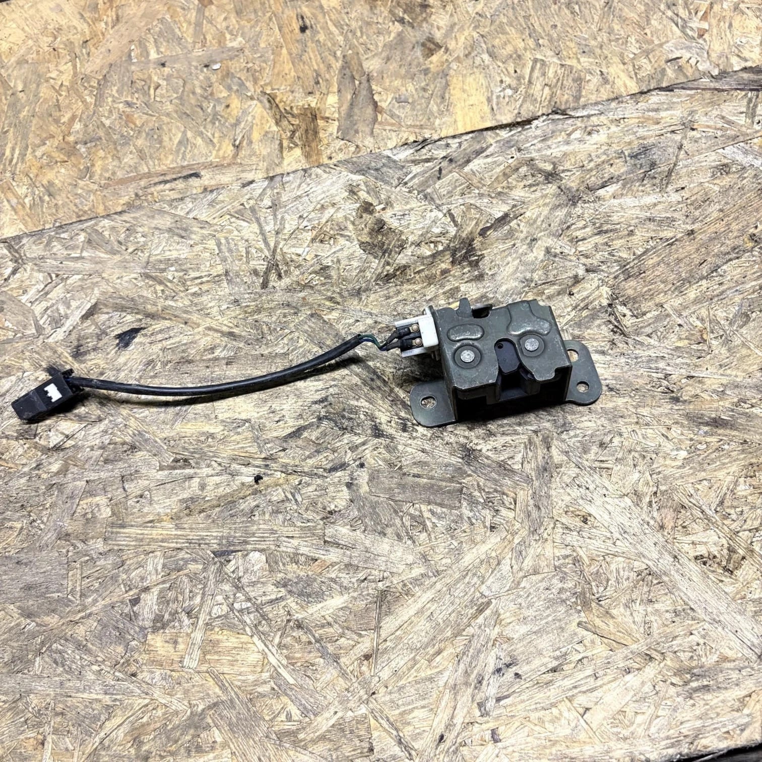 Hyundai Santa Fe 2000-2006 5 Door Rear Tailgate Glass Latch Lock 87130-26000