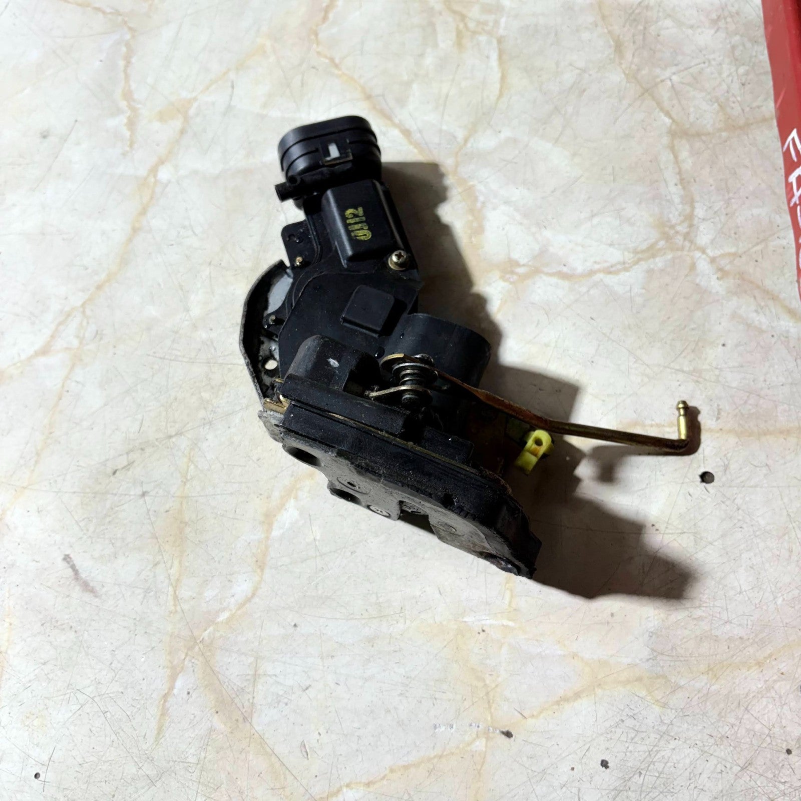 Suzuki Grand Vitara (2001-2005) Rear Passenger Side Door Central Locking Catch