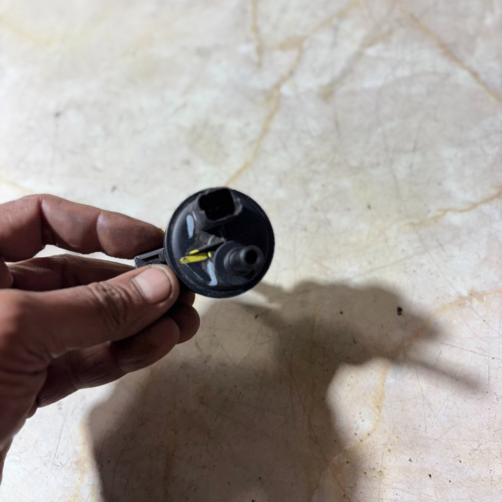 Renault Captur 2016-2020 Hatchback Air Pressure Valve