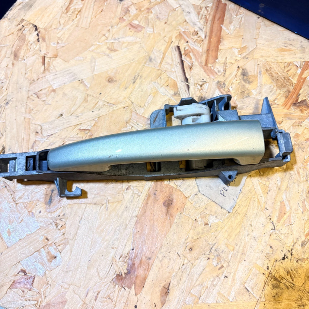 PEUGEOT 407 SW 2007 FRONT RIGHT SIDE EXTERIOR DOOR HANDLE 9653401580