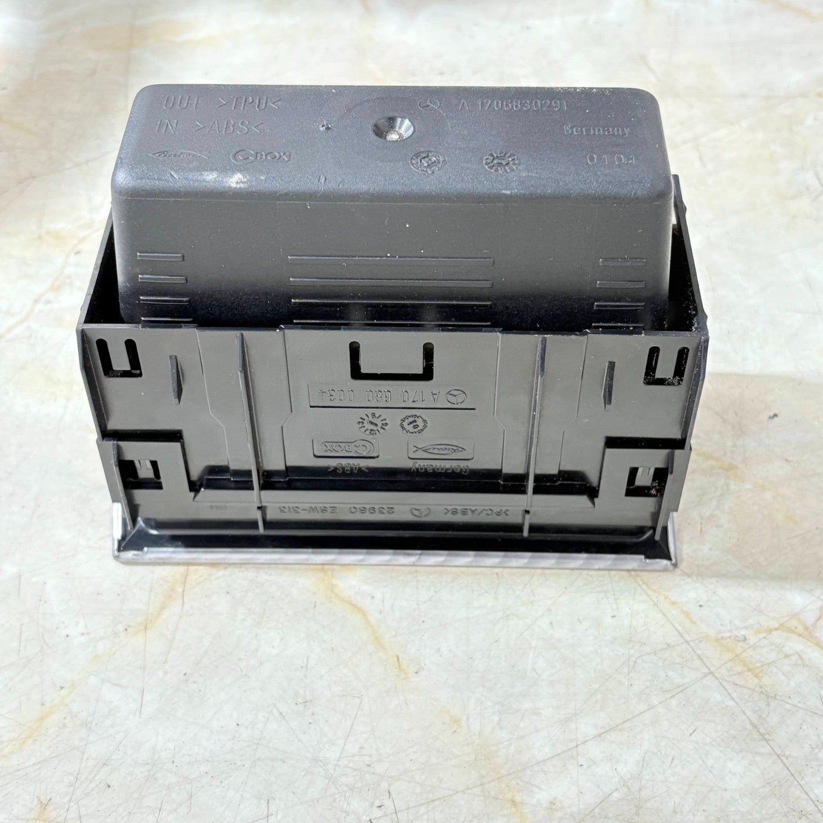 MERCEDES BENZ W170 SLK STORAGE COMPARTMENT TRAY CENTRE CONSOLE A1706830291