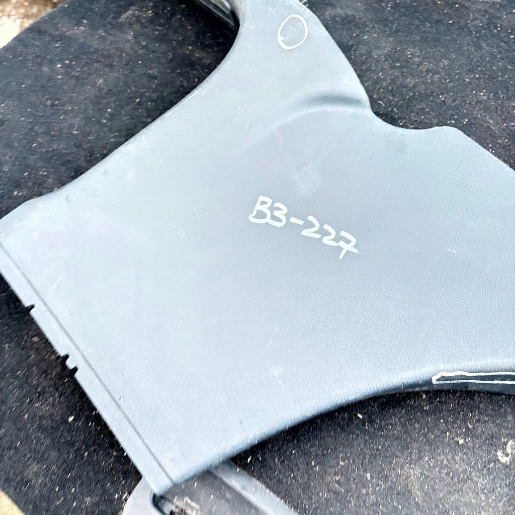 Porsche Cayenne 955 OS Right Lower Sill Trim B Pillar 7L0853370 2004