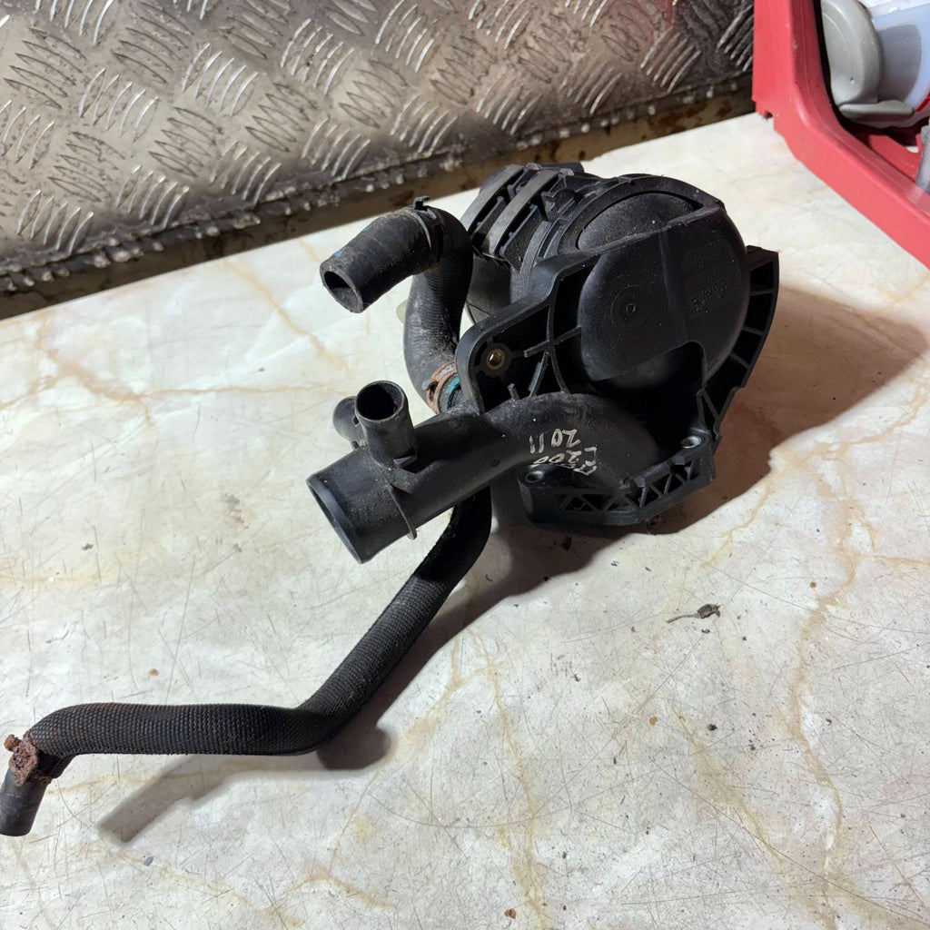 2011 Mercedes C Class C200 Thermostat Housing A6512001956