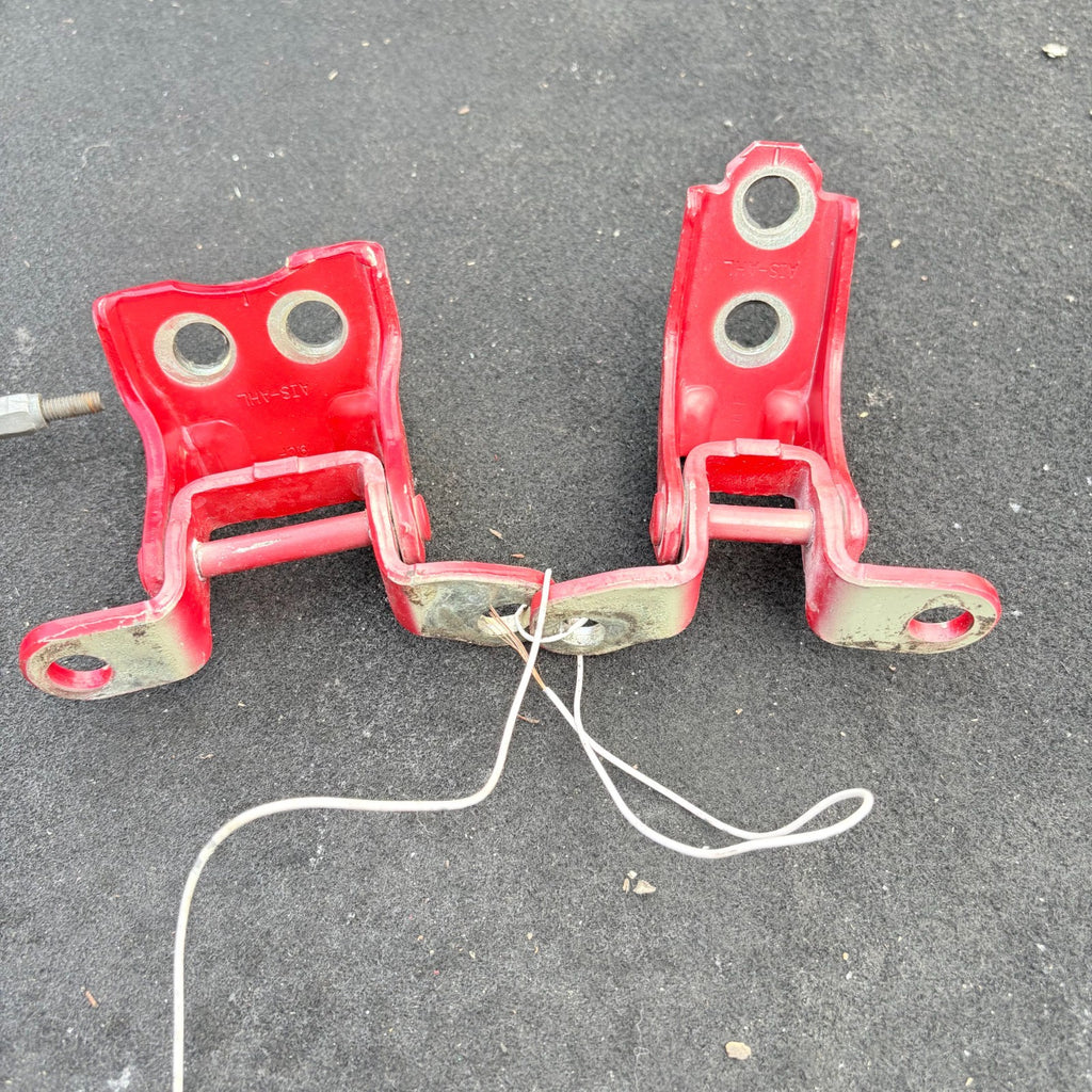 Honda-HR-V 2018 Driver Side RIght Front-Door stop Hinges