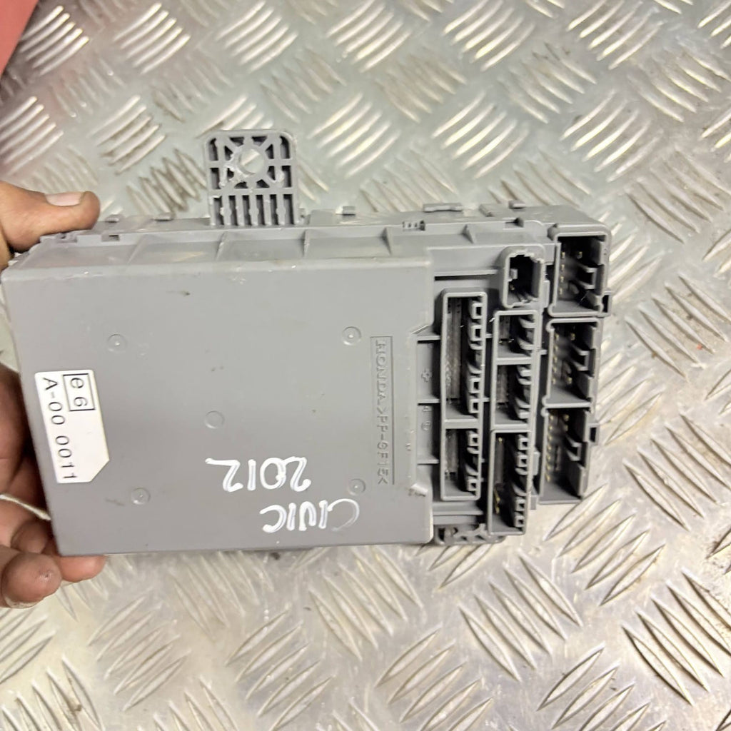 V1060 HONDA CIVIC ECU Control Module Unit A-000011 2012
