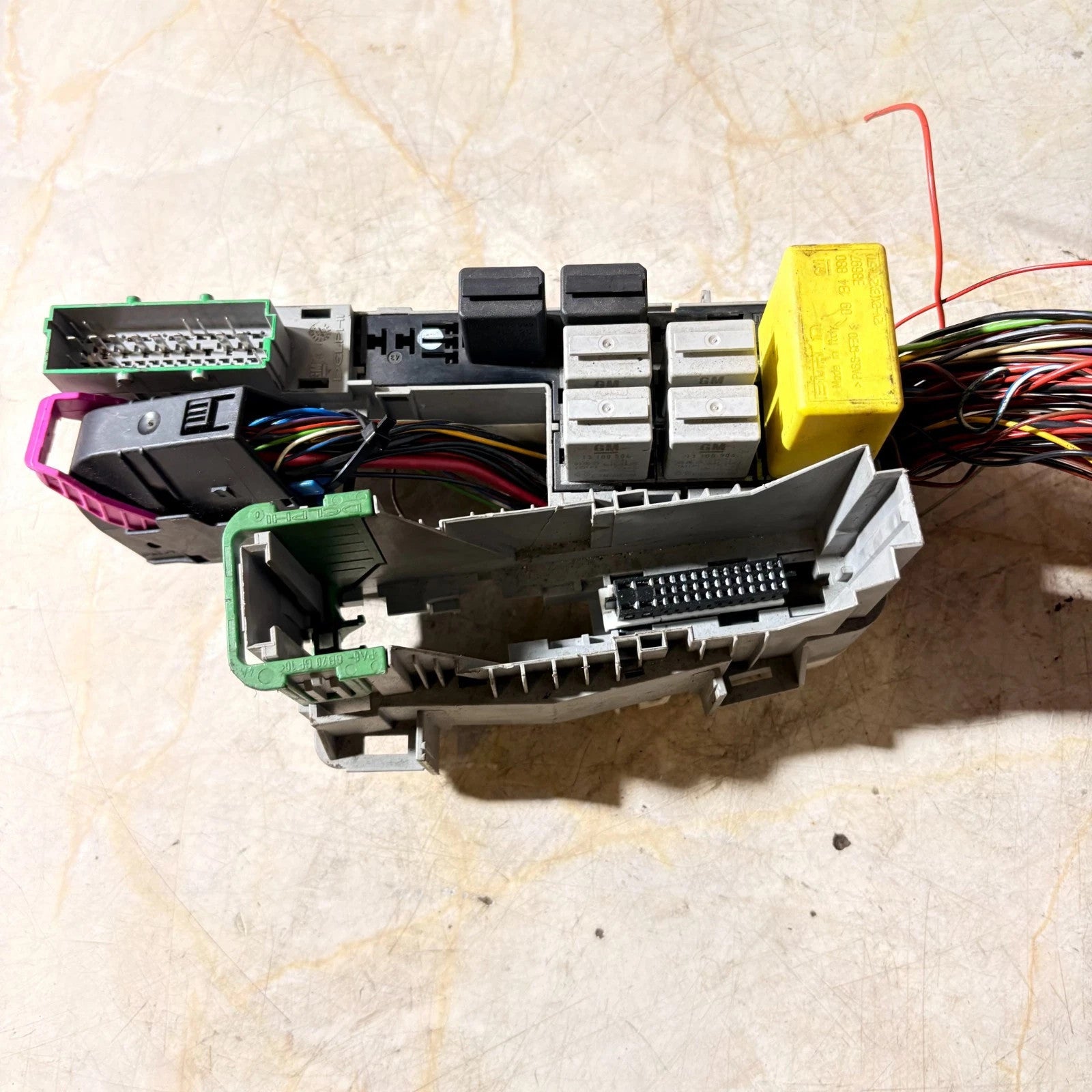 Vauxhall Combo C Mk2 Van 01-11 Fuse Box / Relay Junction Box