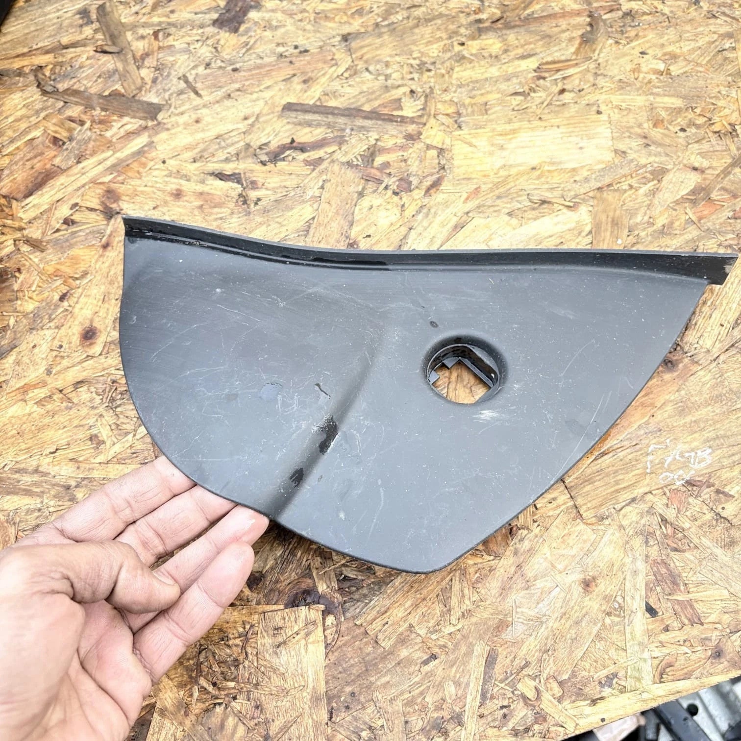 For RENAULT CLIO 2016 MK4 DASH END CAP PLASTIC TRIM COVER 689203804R