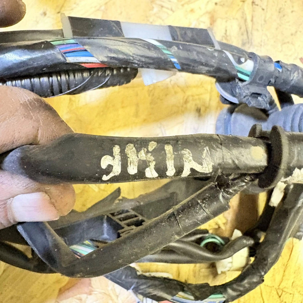 TOYOTA AVENSIS D-4D MK3 PASSENGER FRONT DOOR WIRING LOOM 8215105680 NSF