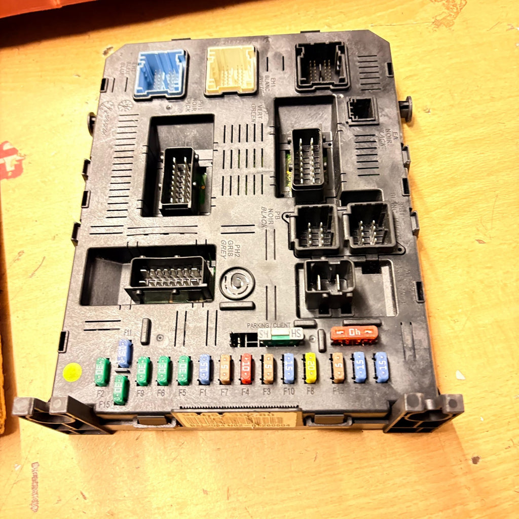 Citroen C5 2005 Under Dash Fuse Box 216792292A