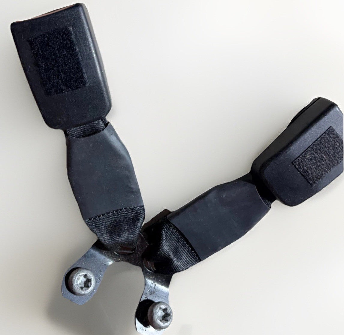 Ford Fusion 2006-2012 OSR Rear Right Double Seat Belt Buckle Pair