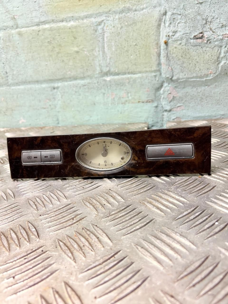 Ford Mondeo Mk3 2000-2007 Dashboard Clock Wood Effect Centre Trim 3STT-15000