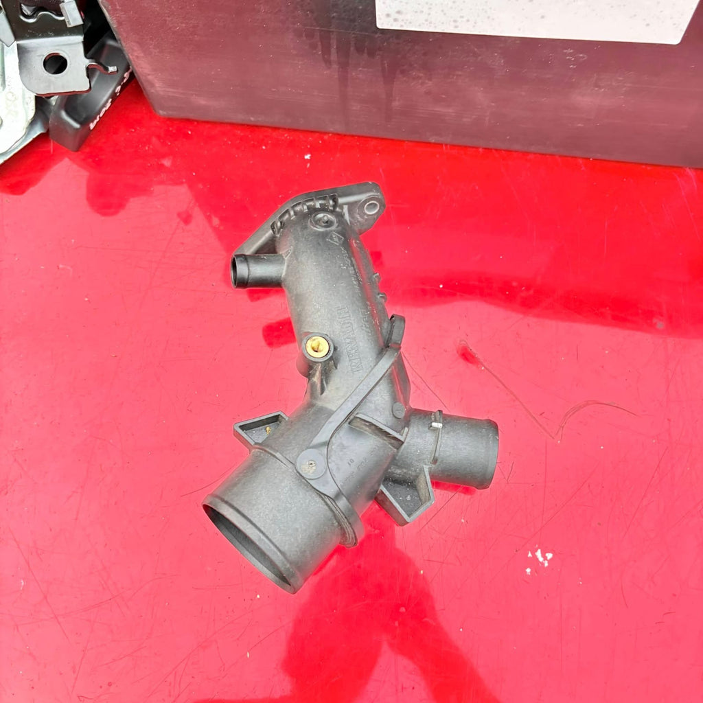RENAULT CAPTUR 2014 Mk1 1.5 DCI AIR INTAKE PIPE HOSE 1207500