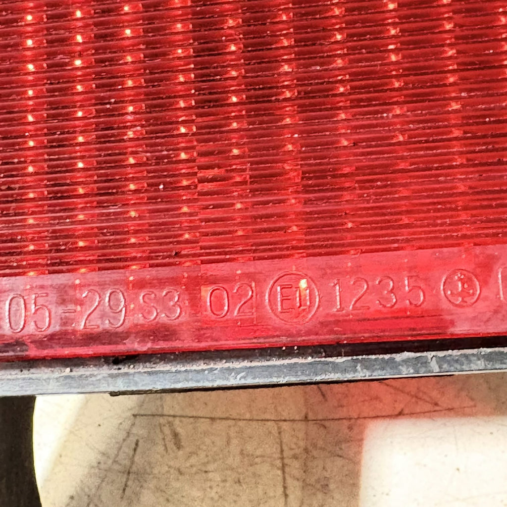 54533729 additional brake light brake light Toyota Corolla DE322612-16 2001