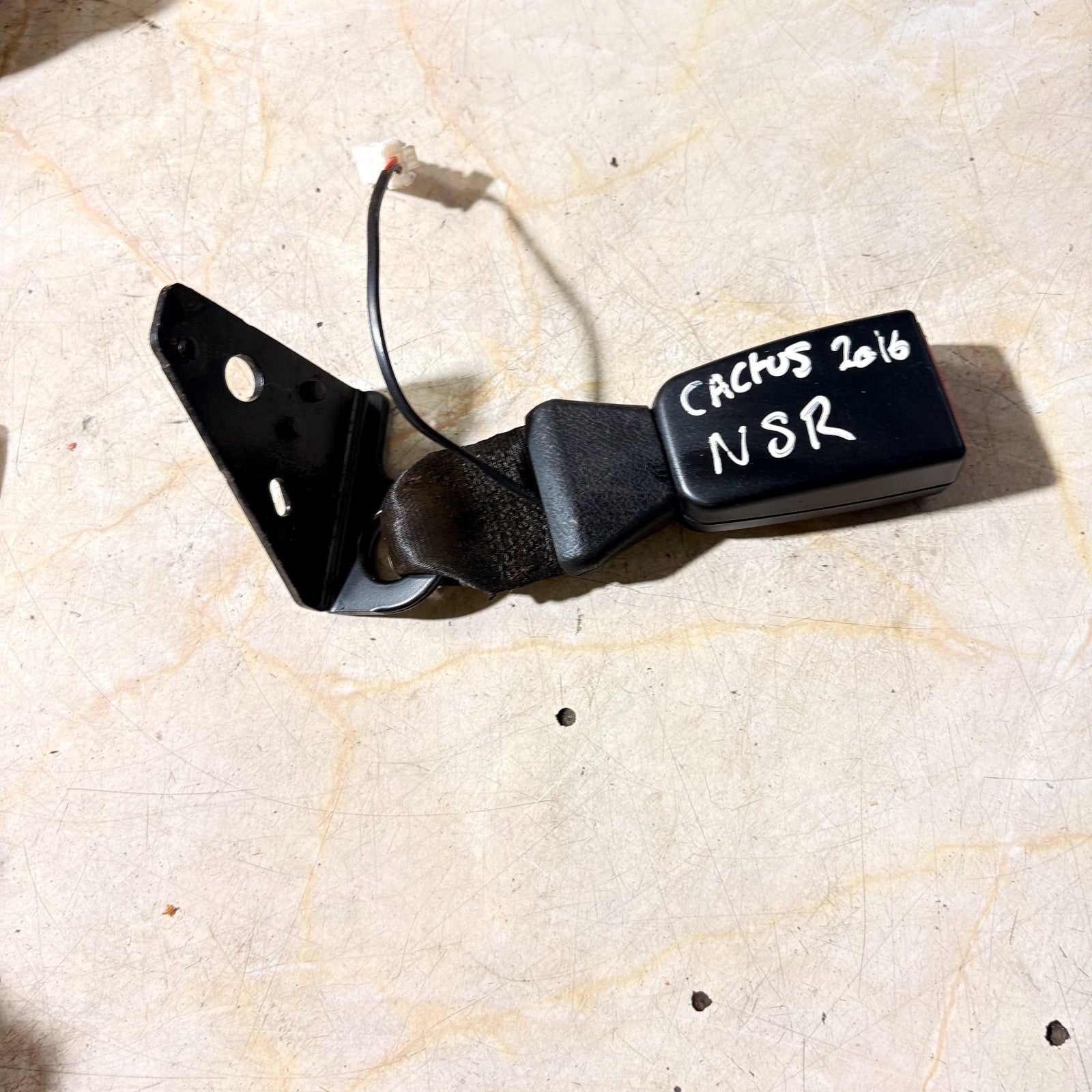 CITROEN C4 CACTUS MK1 2014-2020 LEFT REAR BUCKLE STRAP 98059715XT