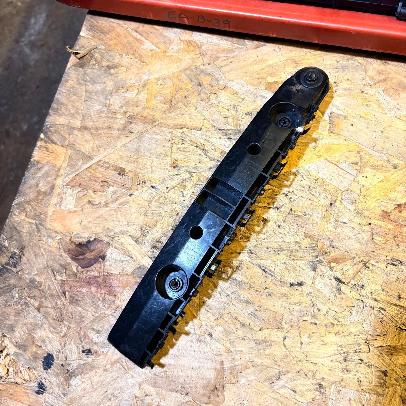 NISSAN JUKE REAR BUMPER BRACKET 2015 PASSENGER LEFT SIDE 85229BV80A