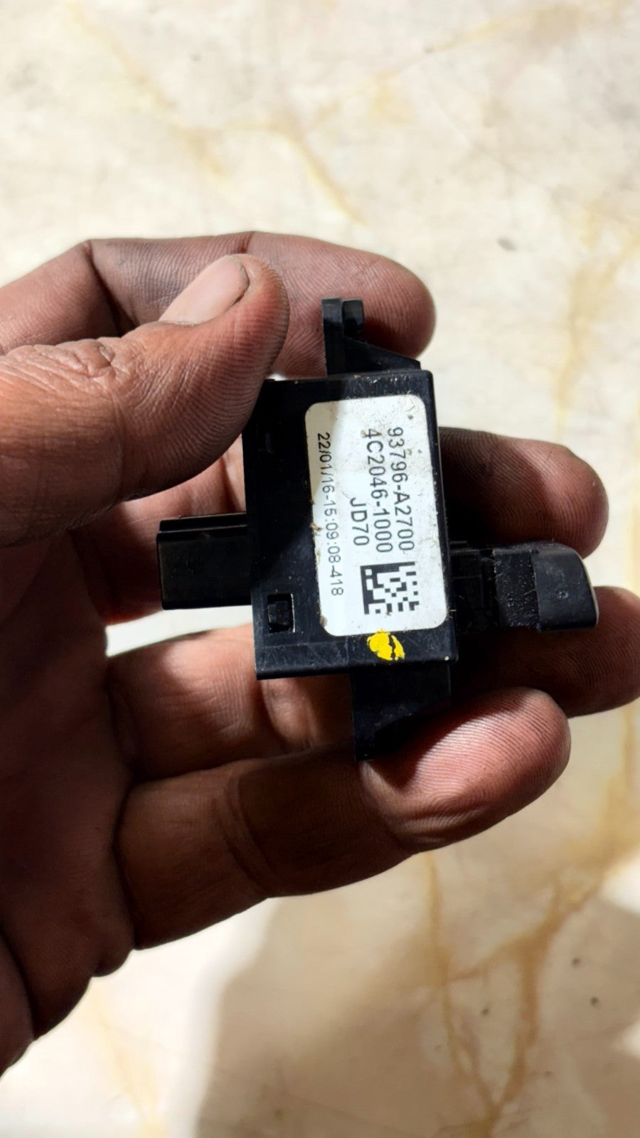KIA CEED MK2 TEMPERATURE BUTTON SWITCH 2016 93796-A2700