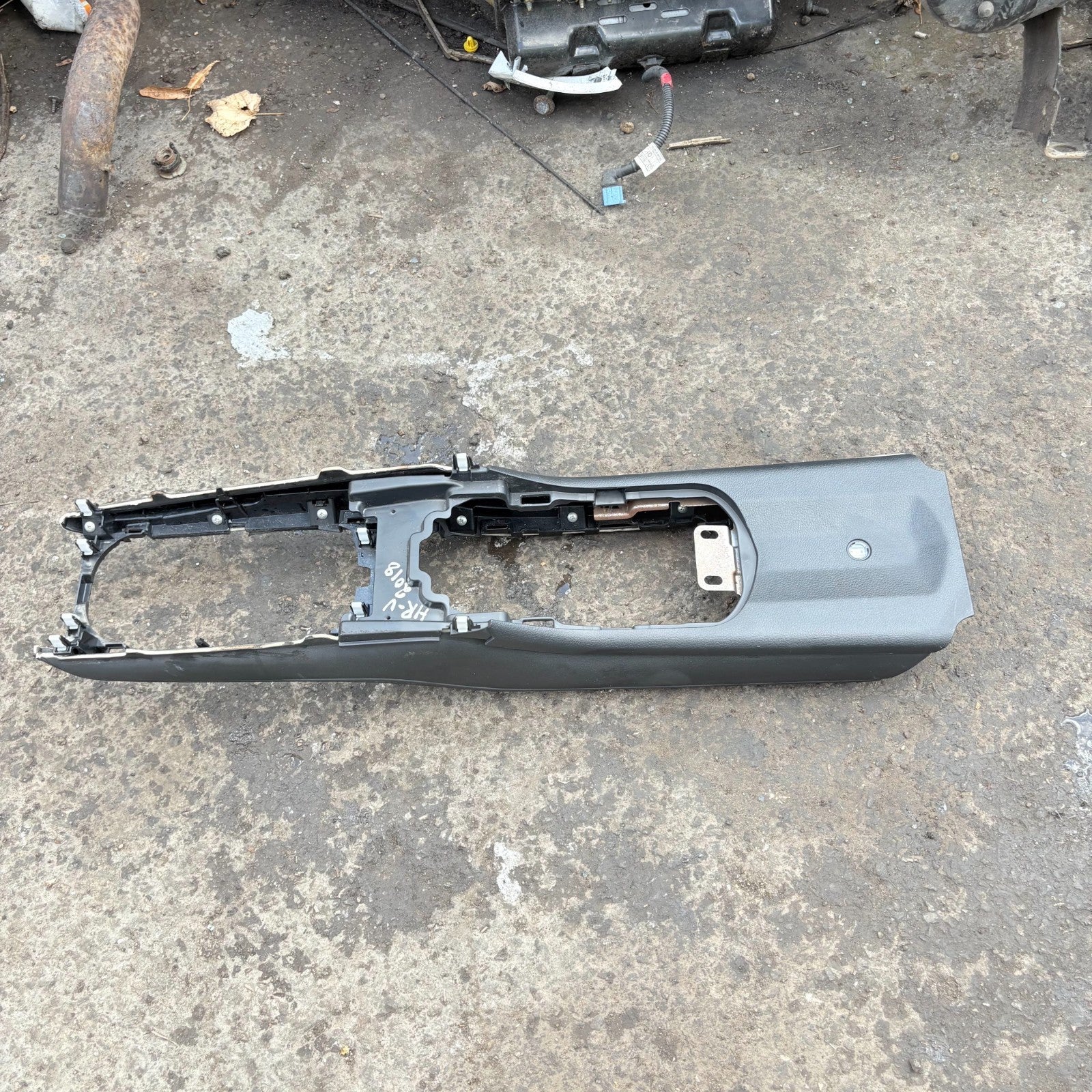 2018 HONDA HR-V FRONT CENTRE CONSOLE TRIM