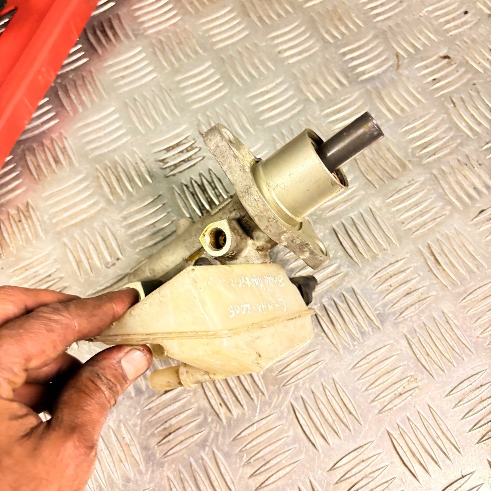 FORD FOCUS C-MAX 2005 BRAKE MASTER CYLINDER 033508-86401