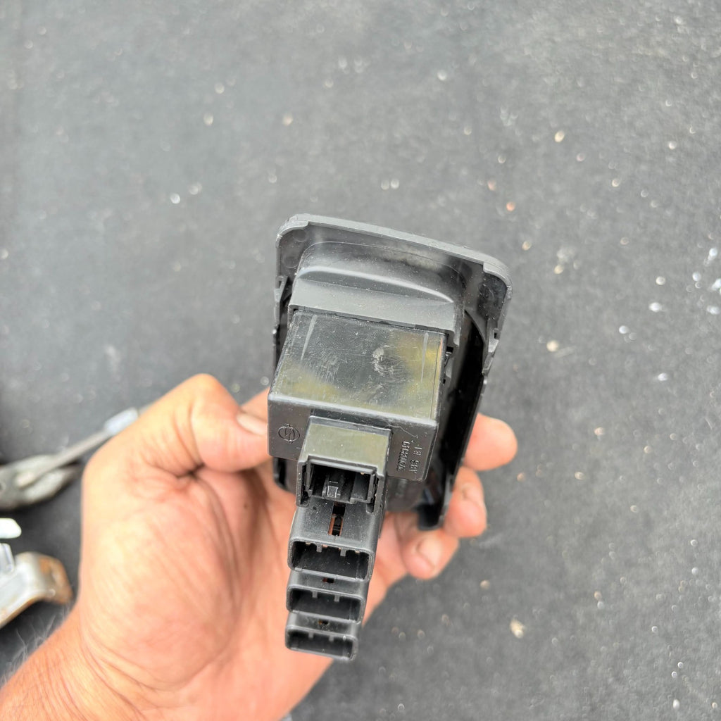 SSANGYONG KORANDO 2016 TRACTION CONTROL SWITCH PANEL