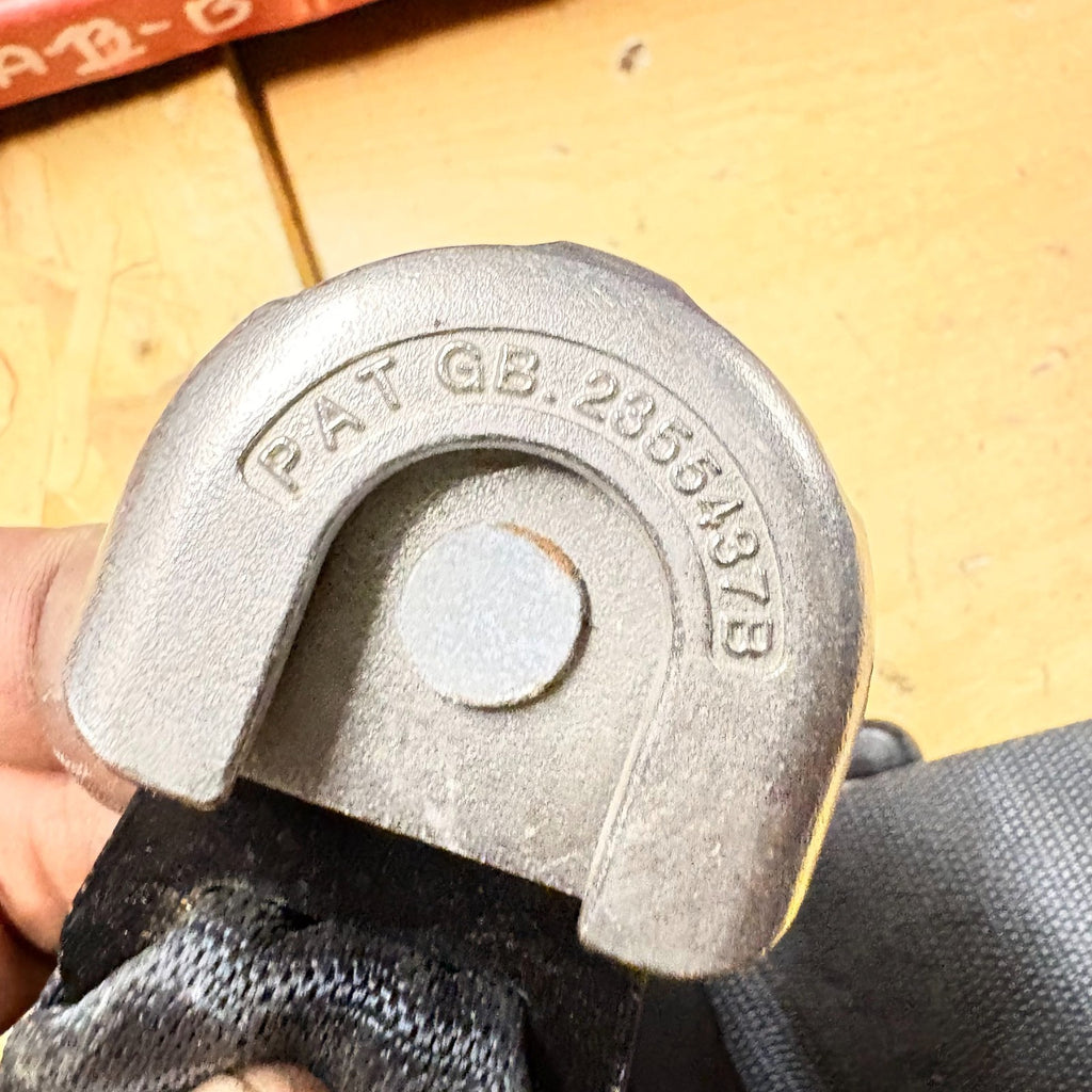 OPEL VIVARO C SEAT BUCKLE REAR RIGHT 2355437B