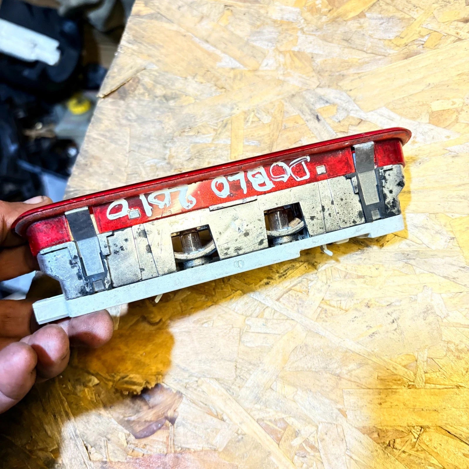 FIAT DOBLO REAR THIRD BRAKE LIGHT E240037