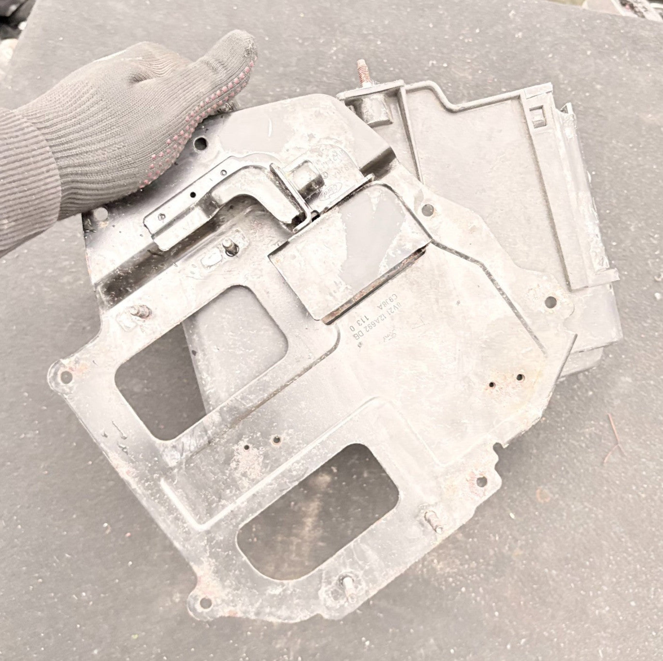 FORD FIESTA MK7 2008-2017 ENGINE BAY BRACKET 8V2112A692