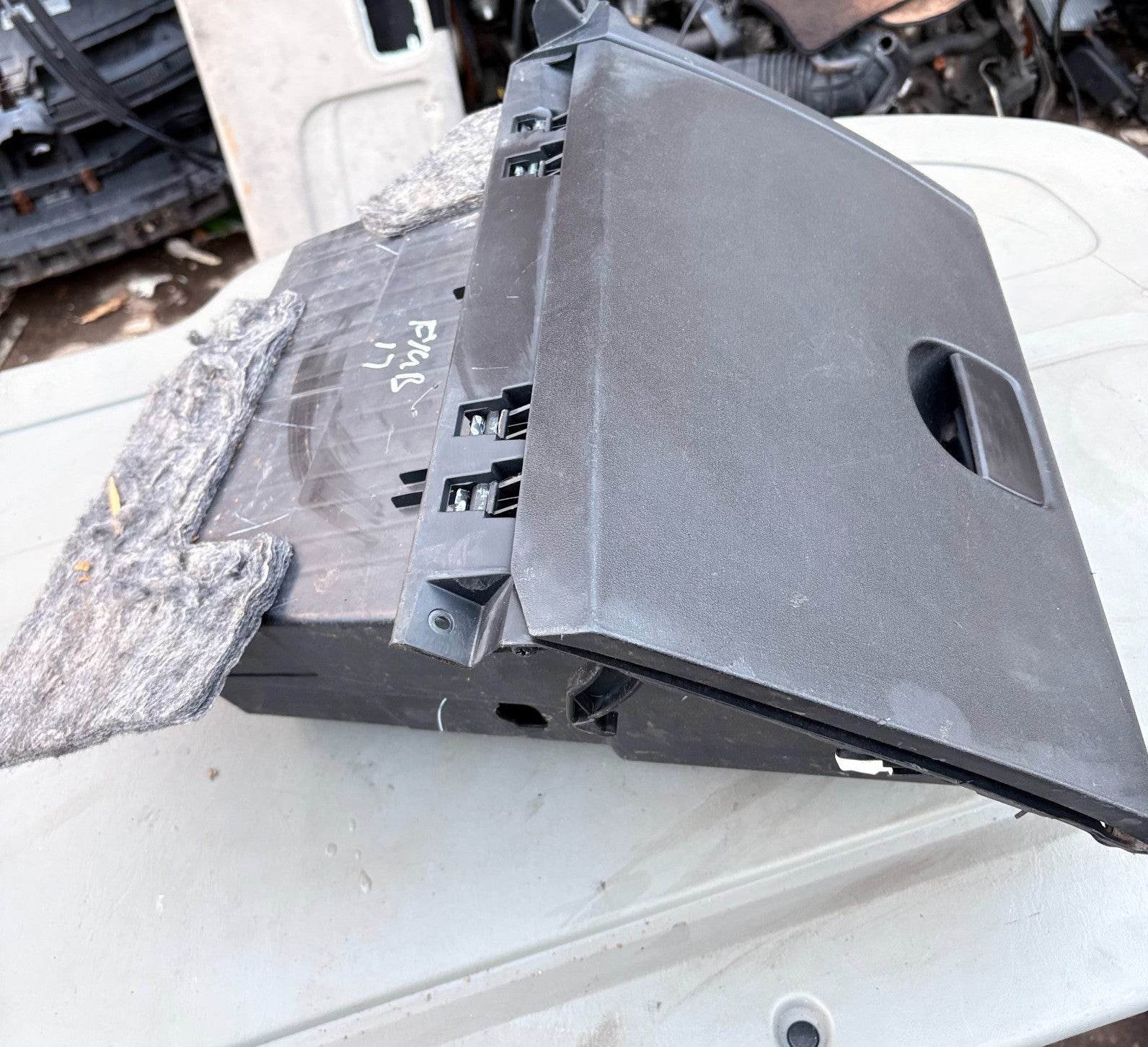 Hyundai i20 Mk1 PB/PBT Dashboard Glove Box Storage Compartment 84529-1J900 08-15
