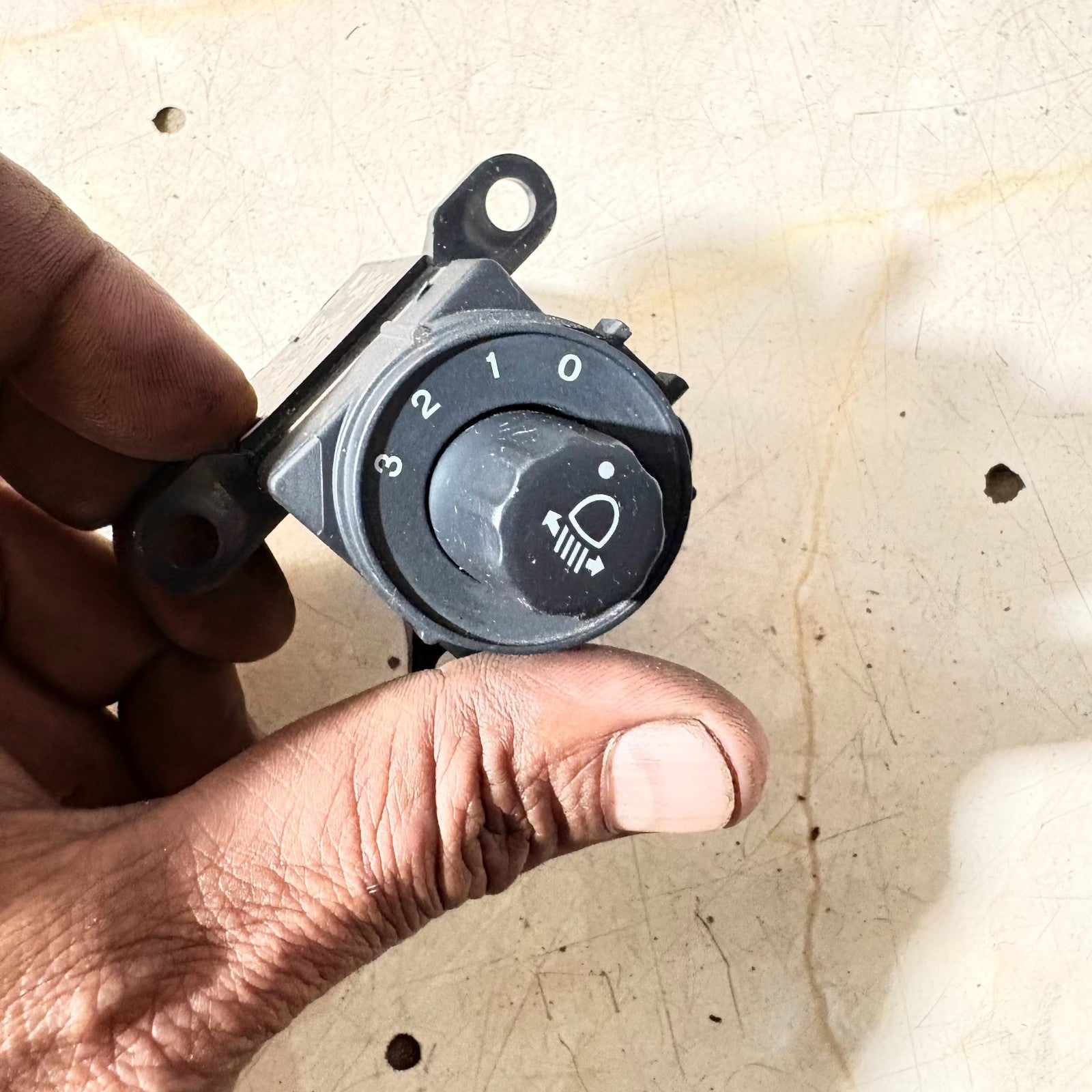 HONDA CIVIC MK8 2006-2011 HEADLIGHT ADJUSTER SWITCH M30424