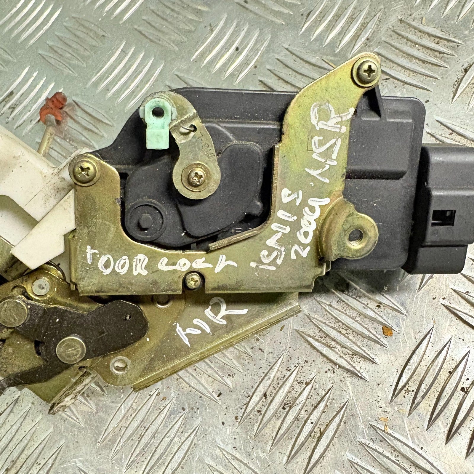 SUZUKI IGNIS 2004 REAR LEFT DOOR LOCK CATCH MECHANISM