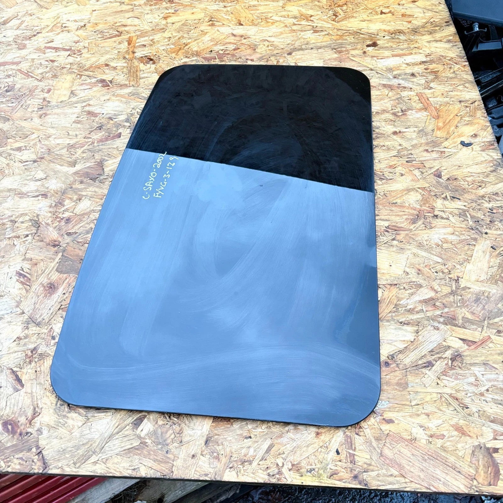 2002 CITROEN SAXO DESIRE - SUNROOF ORIGINAL GLASS
