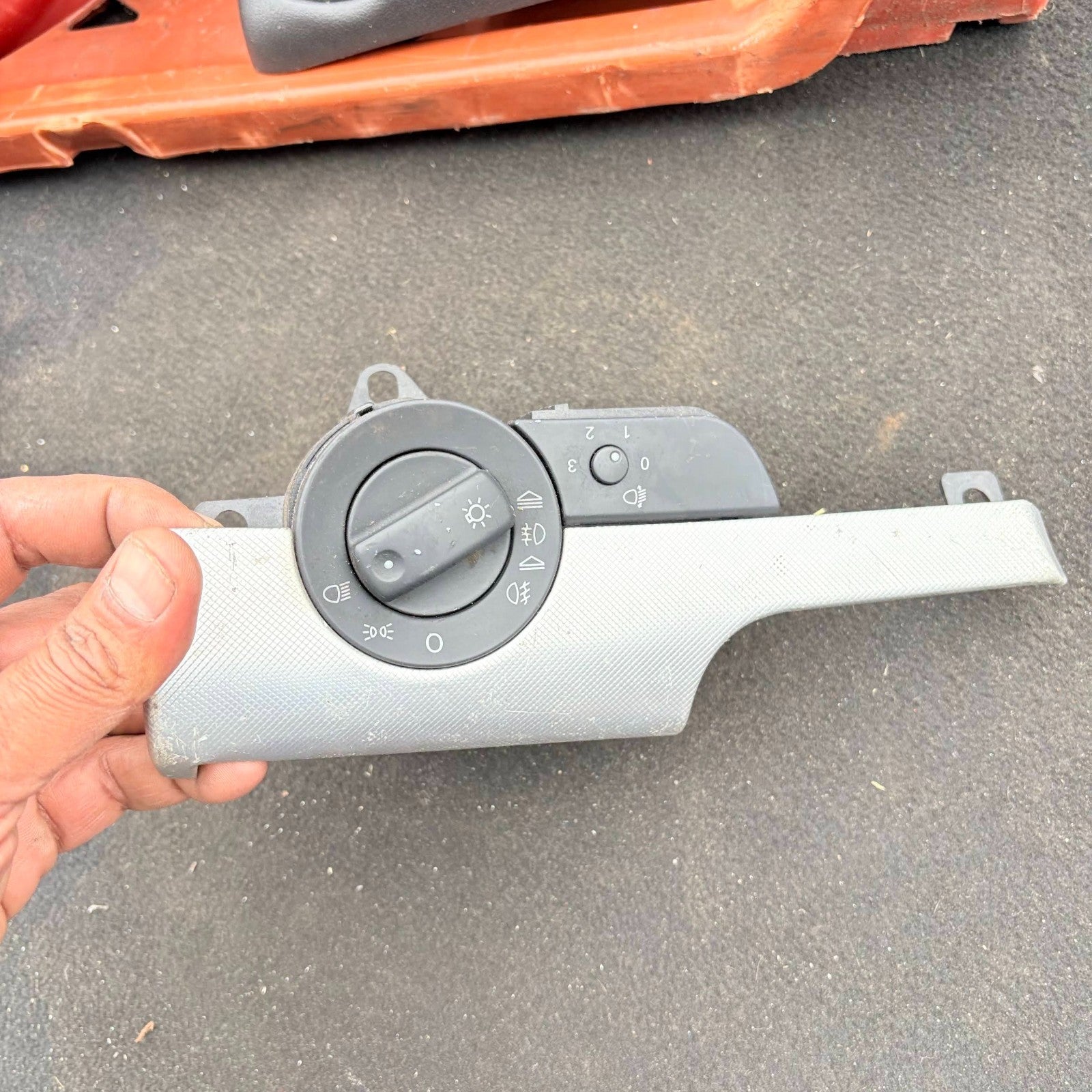 Audi A4 Headlight Control Switch with Fog Light 2008 to 2012 8E2853190