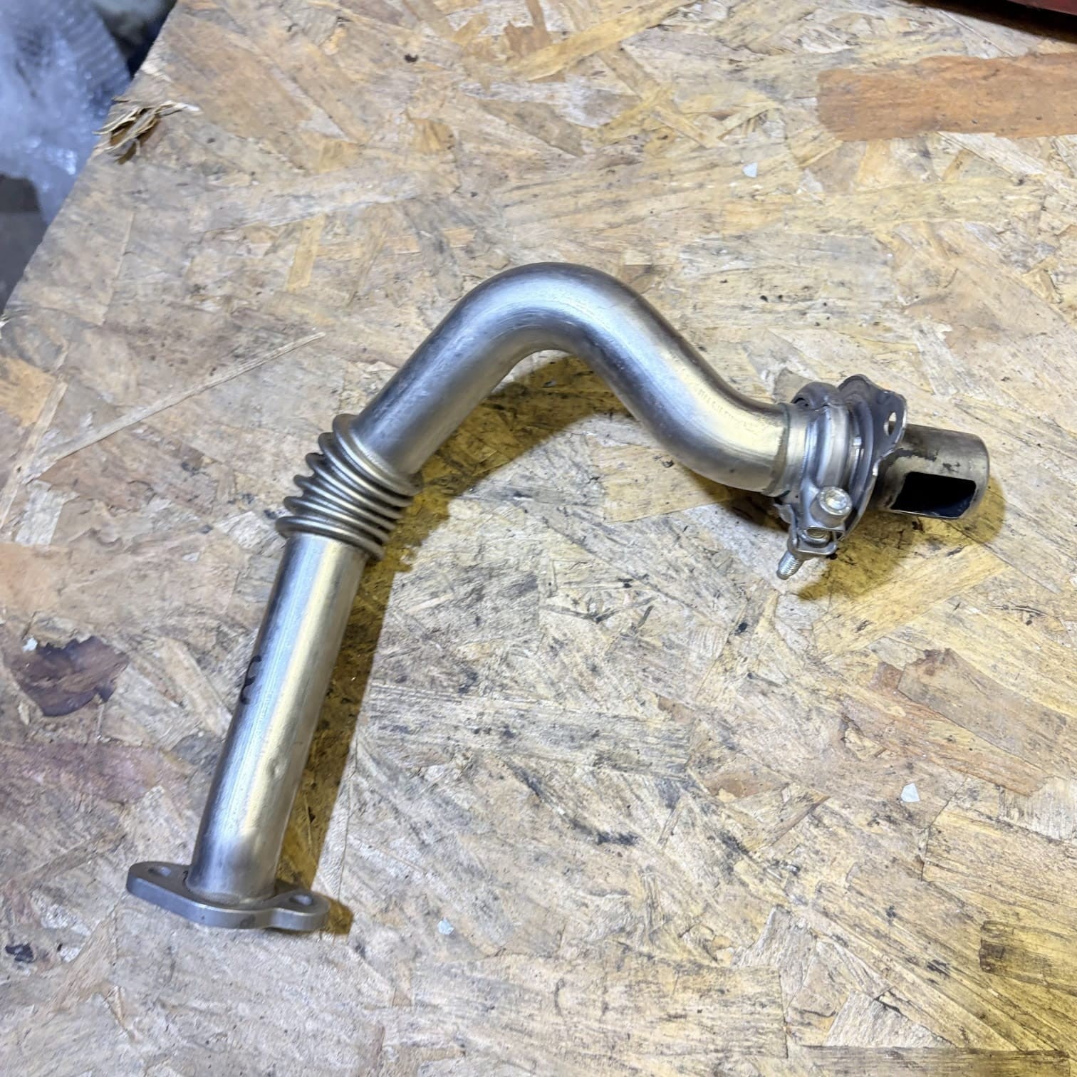 SKODA OCTAVIA MK2 1.6 TDI ENGINE CAY EGR COOLER CONNECTING PIPE