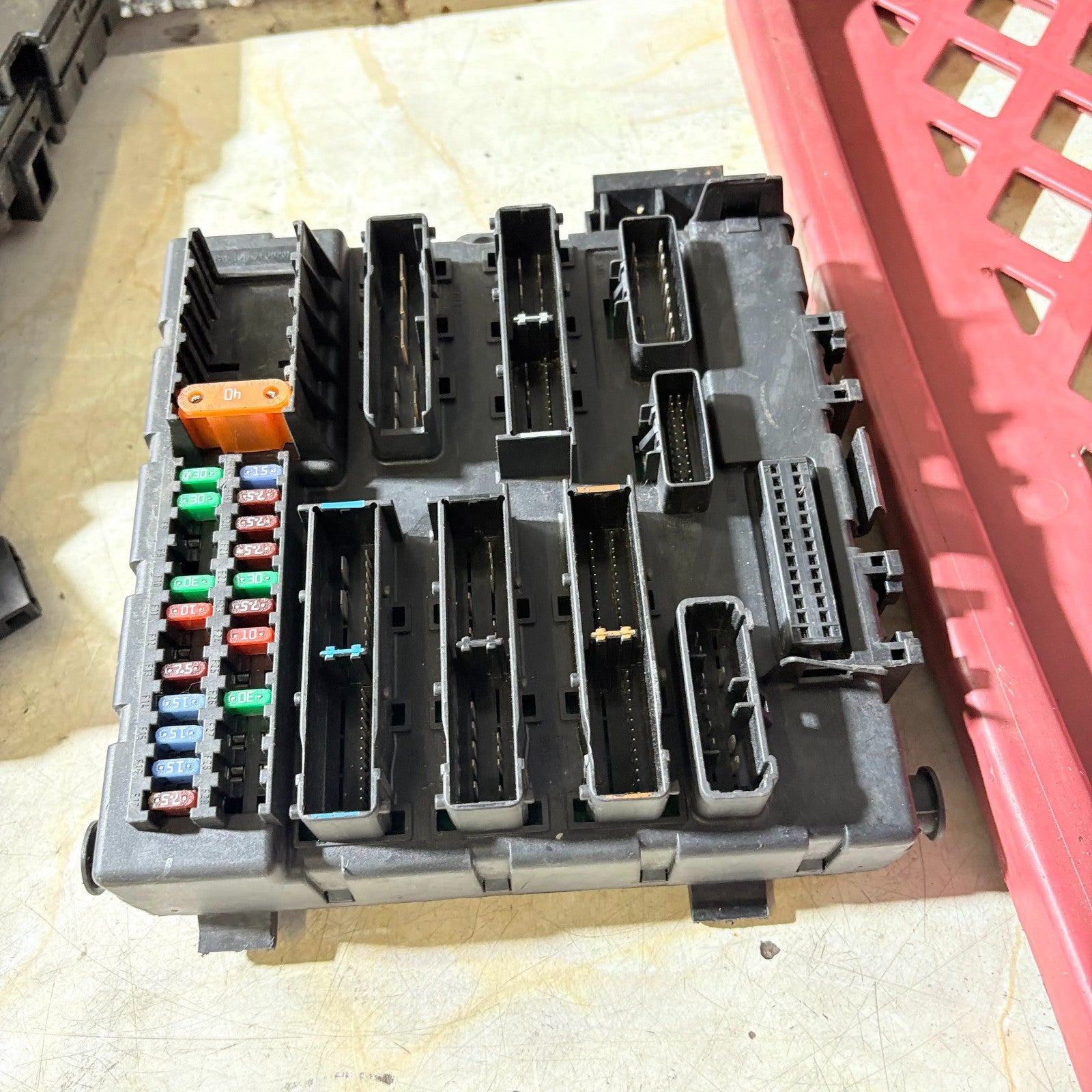 VAUXHALL VECTRA MK2 C 02-09 1.9 DIESEL FUSE RELAY BOX 460 023 260
