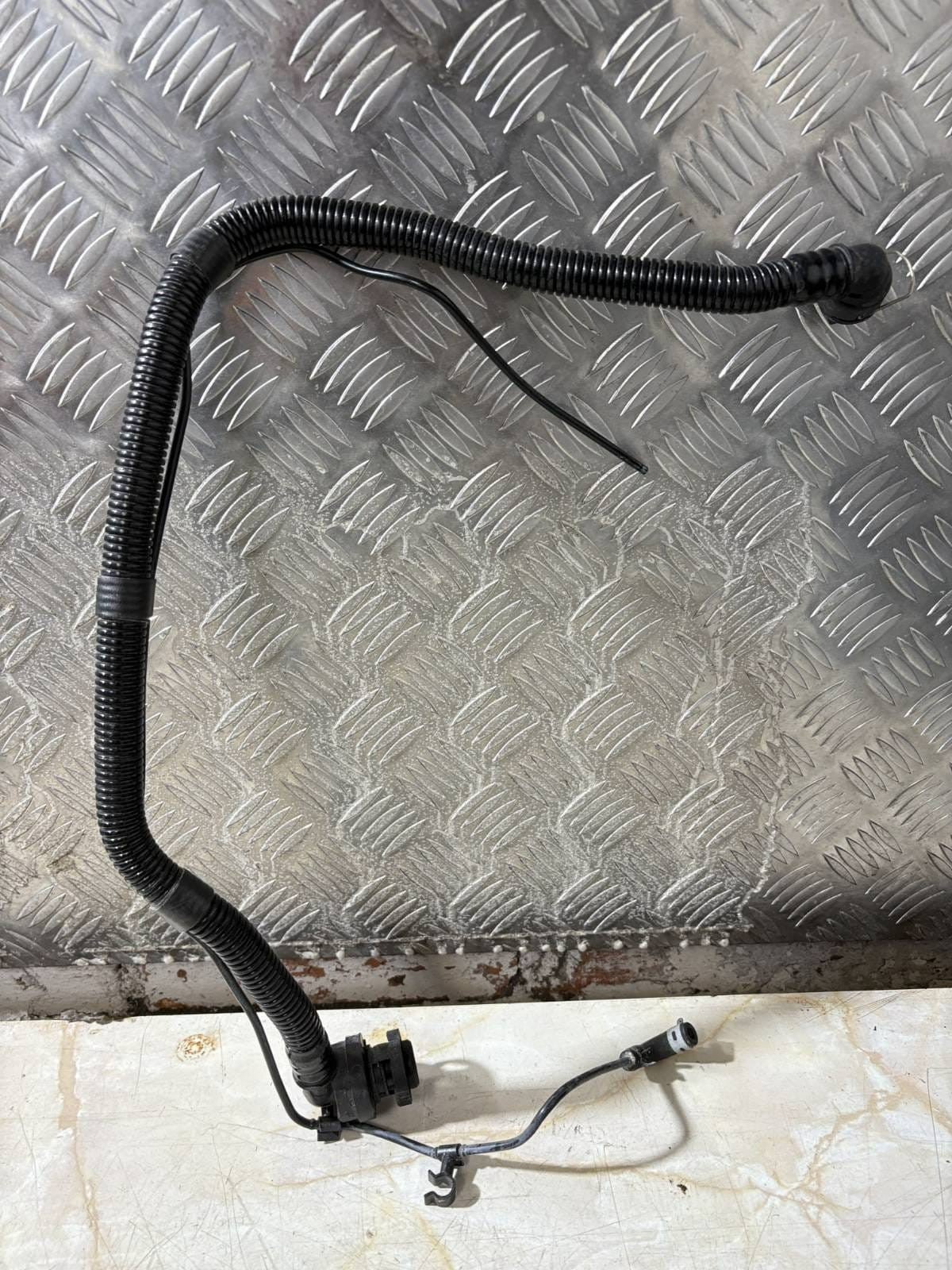 LEVC TX VISTA AIR INTAKE PIPE 2019 ELECTRIC HYBRID 1.5 PETROL PA12-GF30