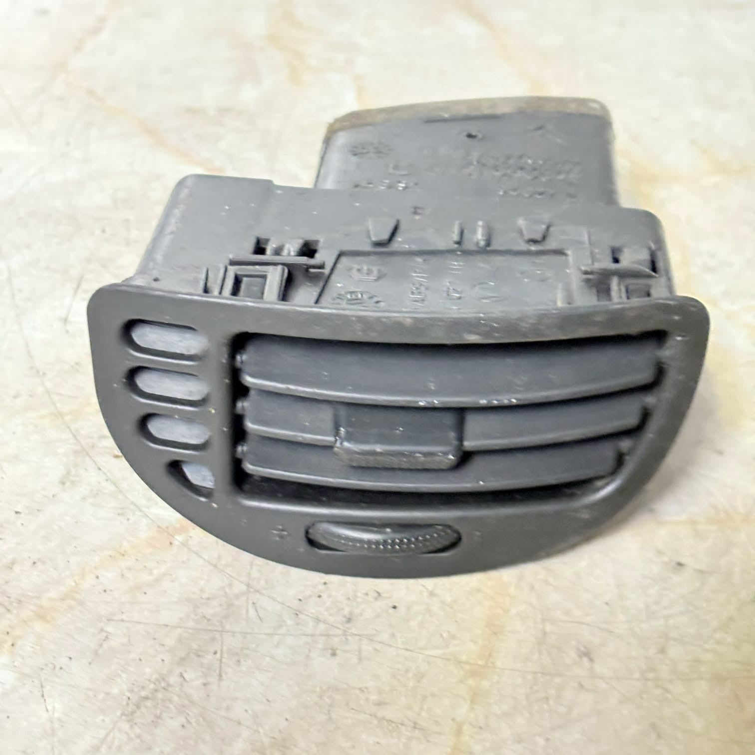 Citroen Saxo Dash Air Vent Duct LH Passenger NSF 1996-2004 9634834677 9617705677
