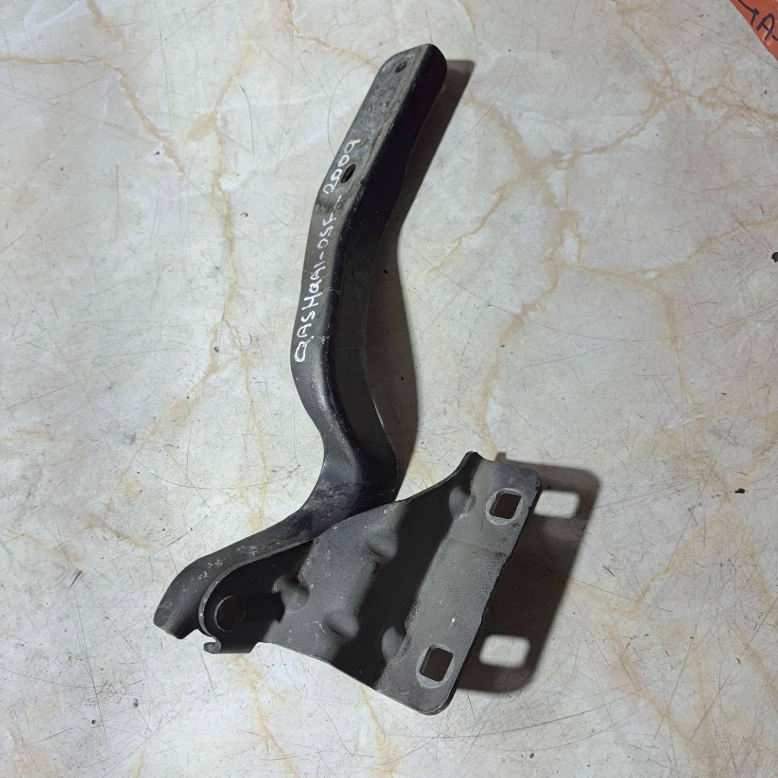 Nissan Qashqai J10 2006-2010 Right Front Bonnet Hinge