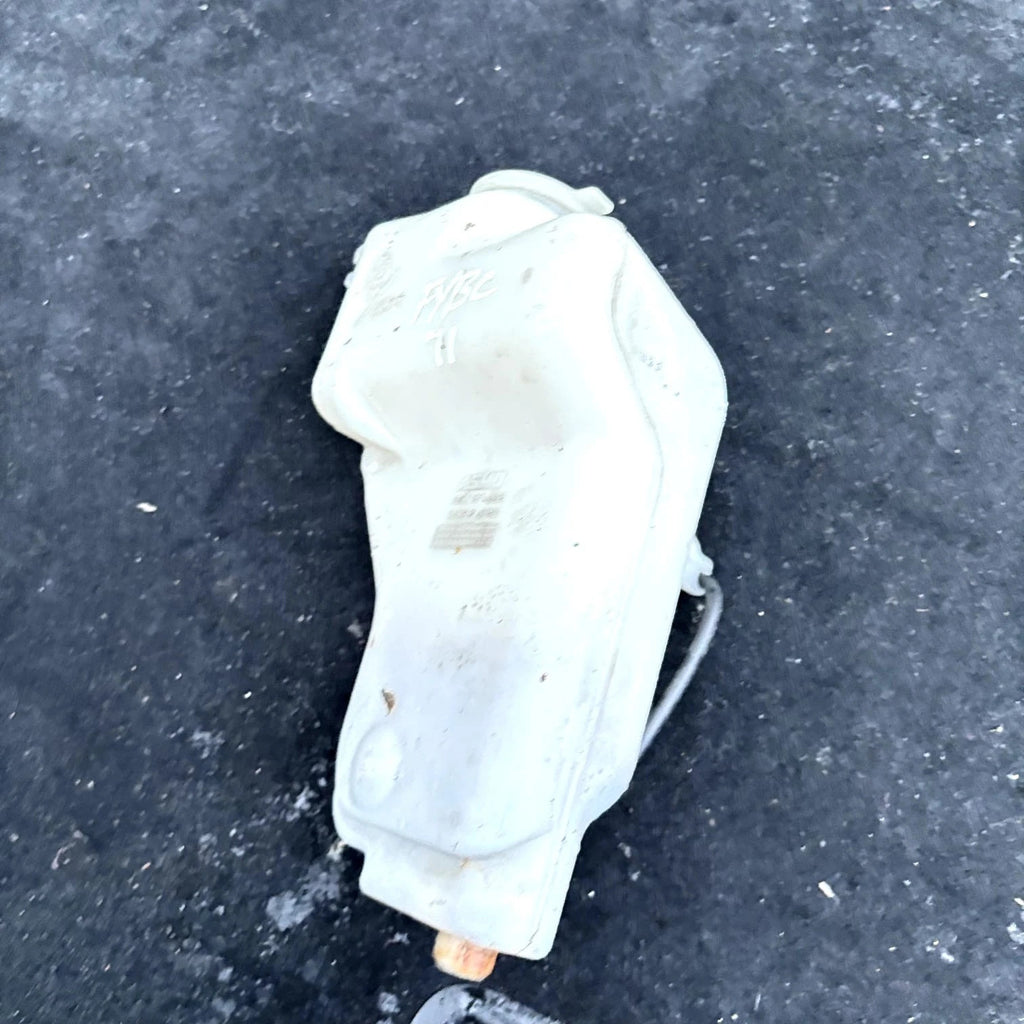 MAZDA MX5 WASHER TANK RESERVOUR WITH PUMP 1.8 MK2/2.5 NB
