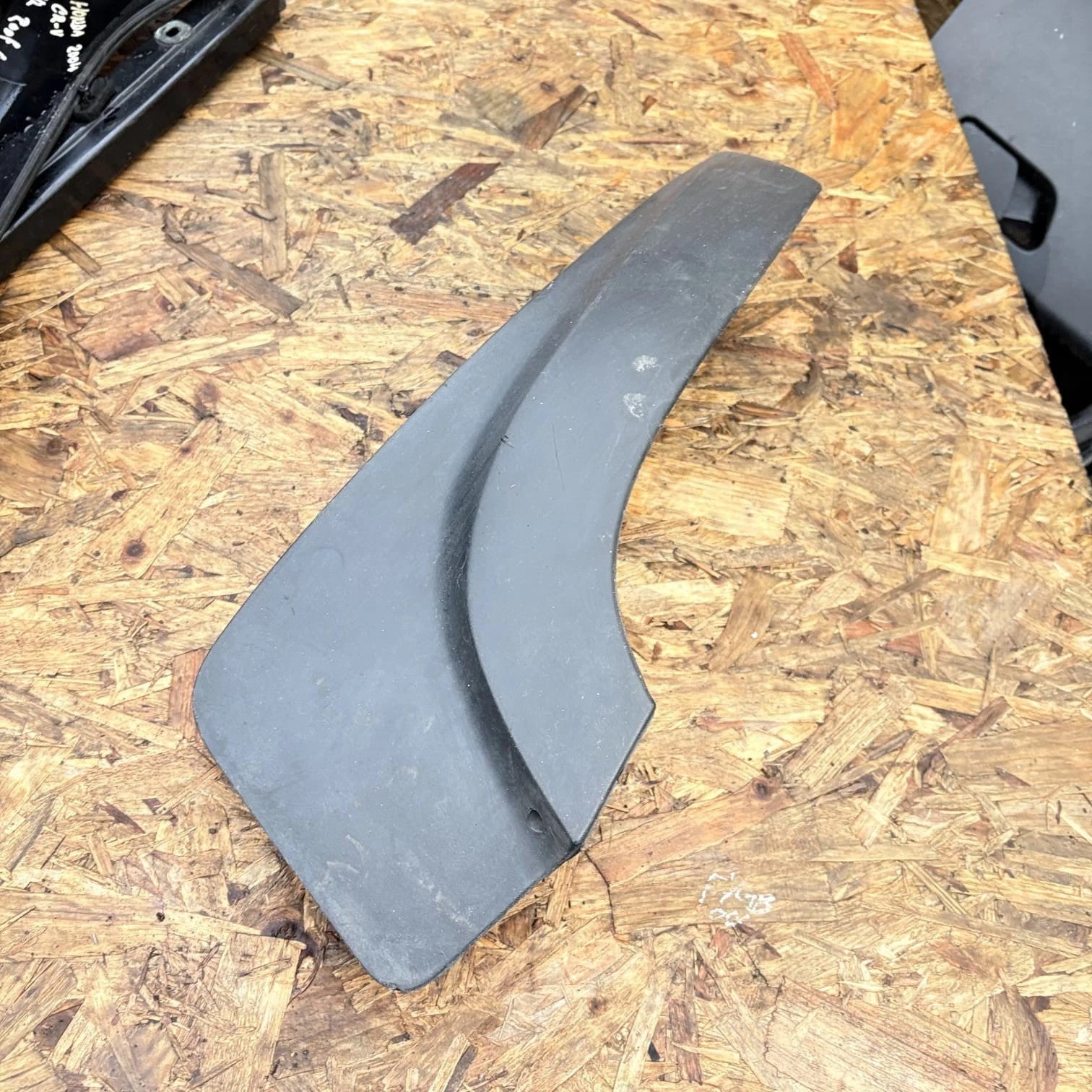MINI Passenger Rear Bumper Mud Guard For R50 - 0139451 2002