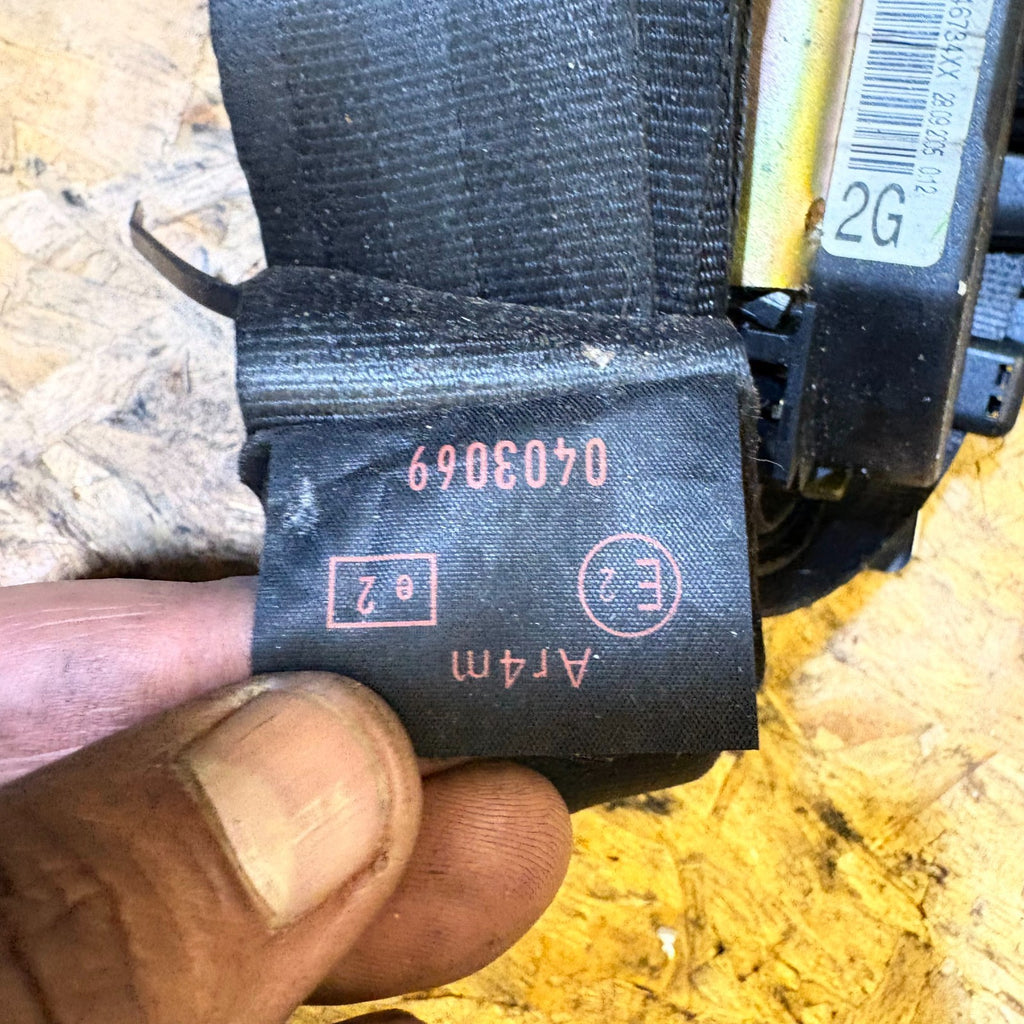 Peugeot 1007Mk1 2004-2009 Left Nearside Rear Seat Belt 0403069